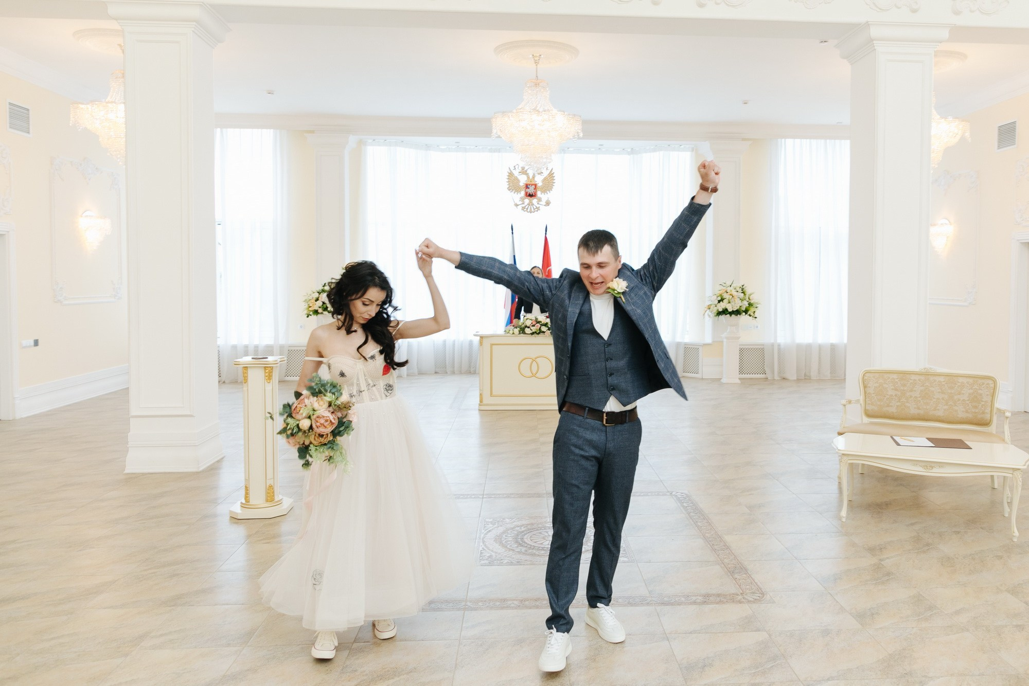 Свадебный фотограф в Санкт-Петербурге. Фотограф крещение венчание в Петербурге! Помогает подобрать храм и посоветовал душевного батюшку в СПб