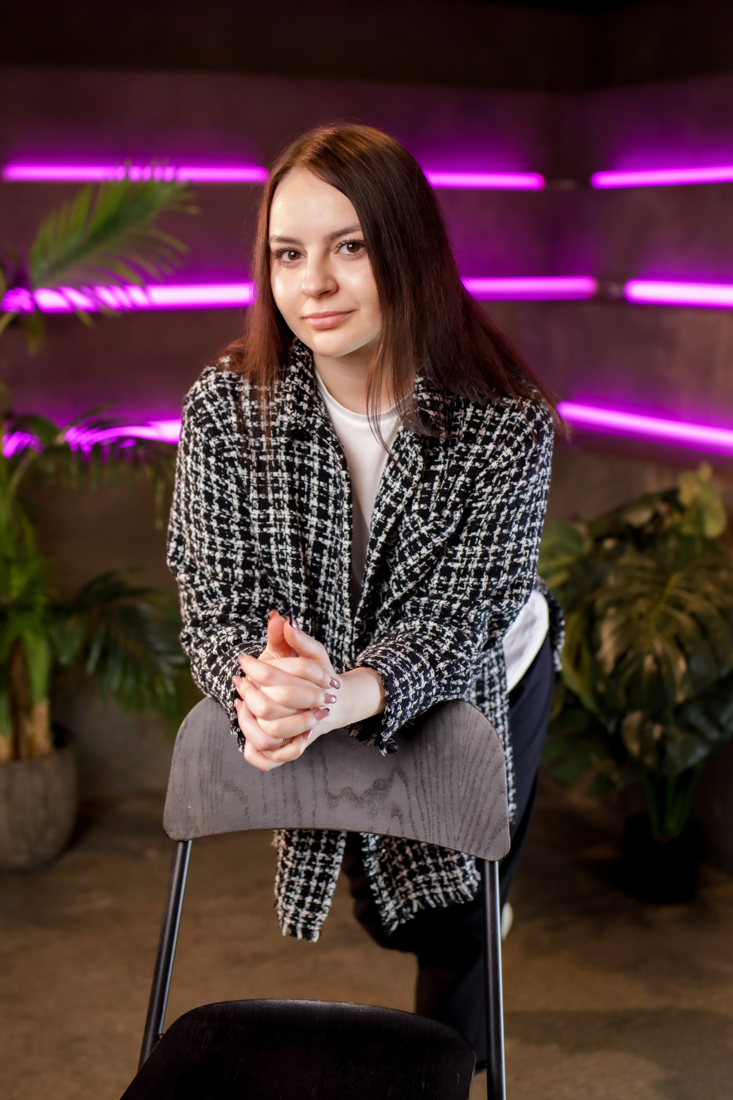 Неон портреты. Главная