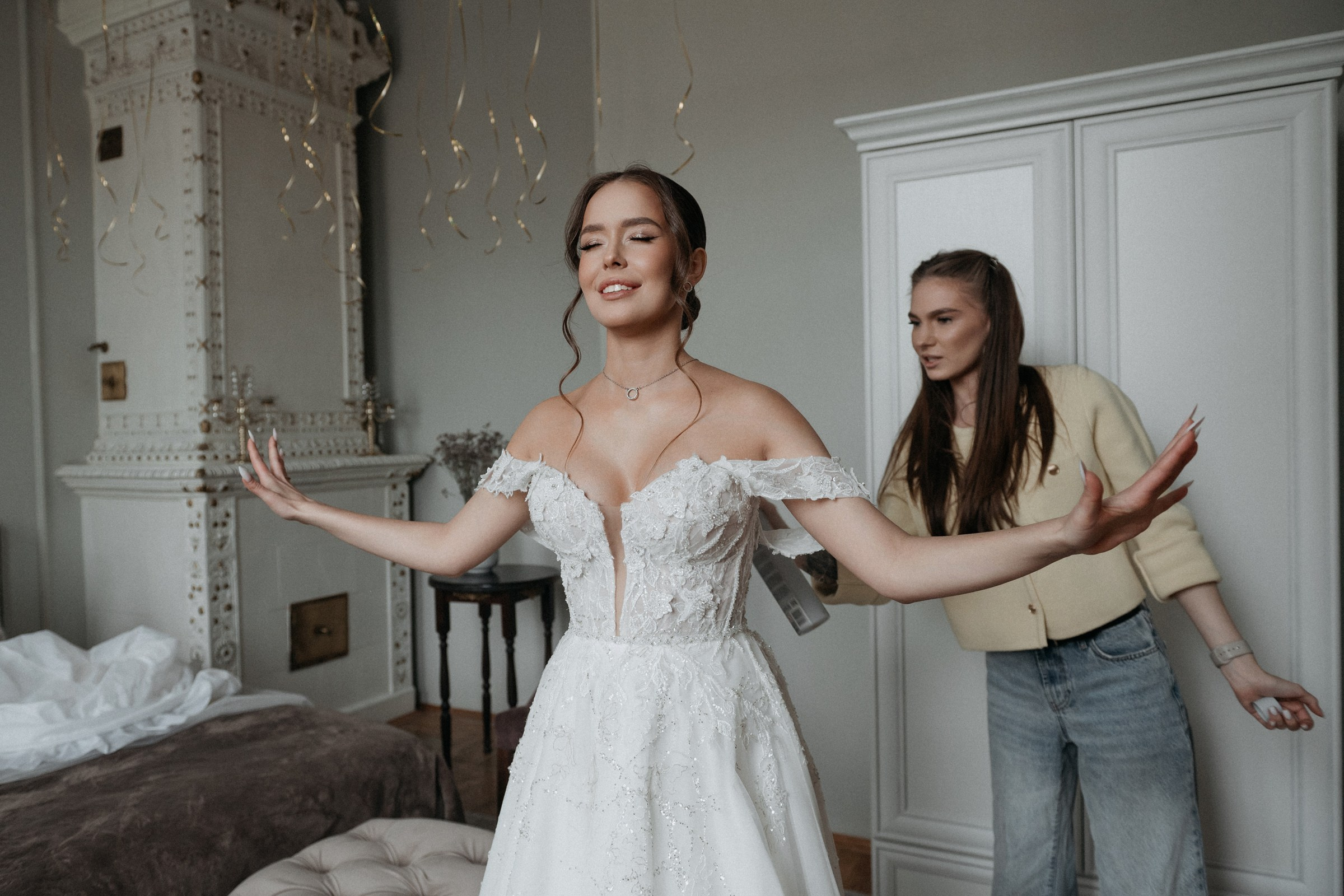 сборы невесты в апартаментах с видом на Казанский собор