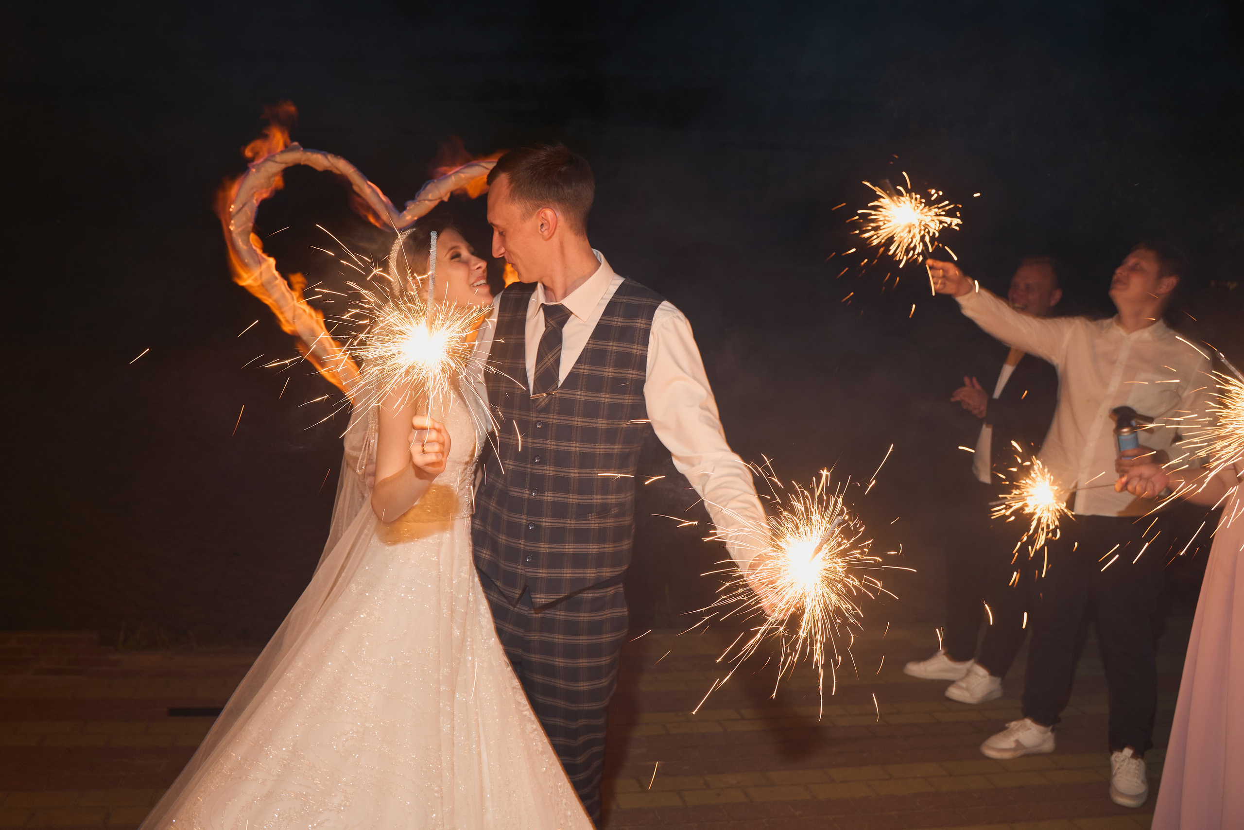 Оля и Артём / Анонс свадебной съемки. Фотограф в Заволжье Алексей Шабалин