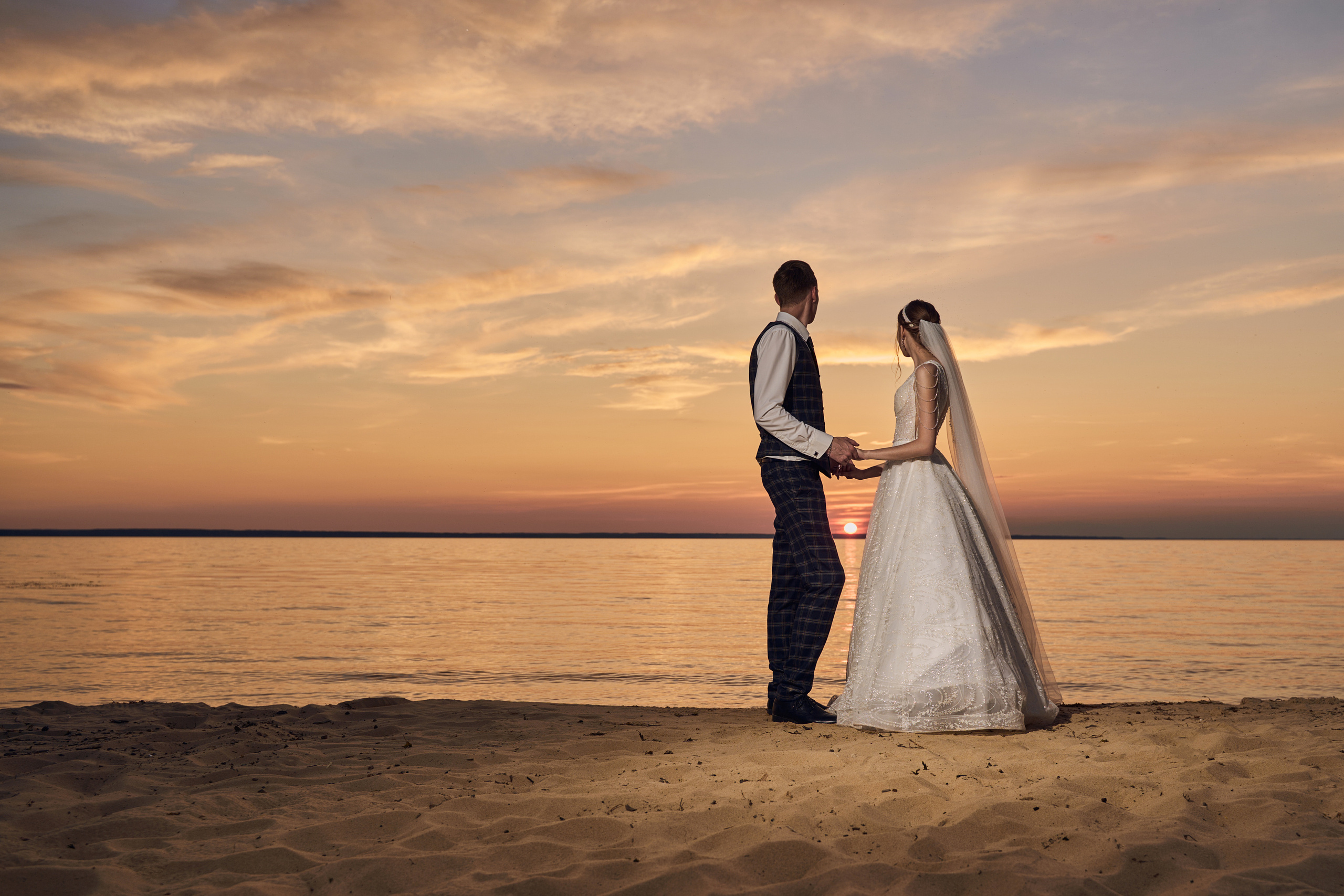 Оля и Артём / Анонс свадебной съемки. Фотограф в Заволжье Алексей Шабалин
