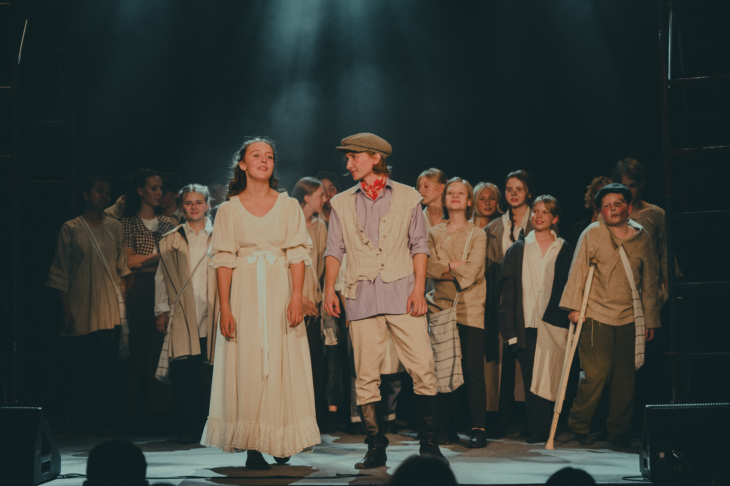 Спектакль «Газетчики». Художник по свету Максим Сергачев