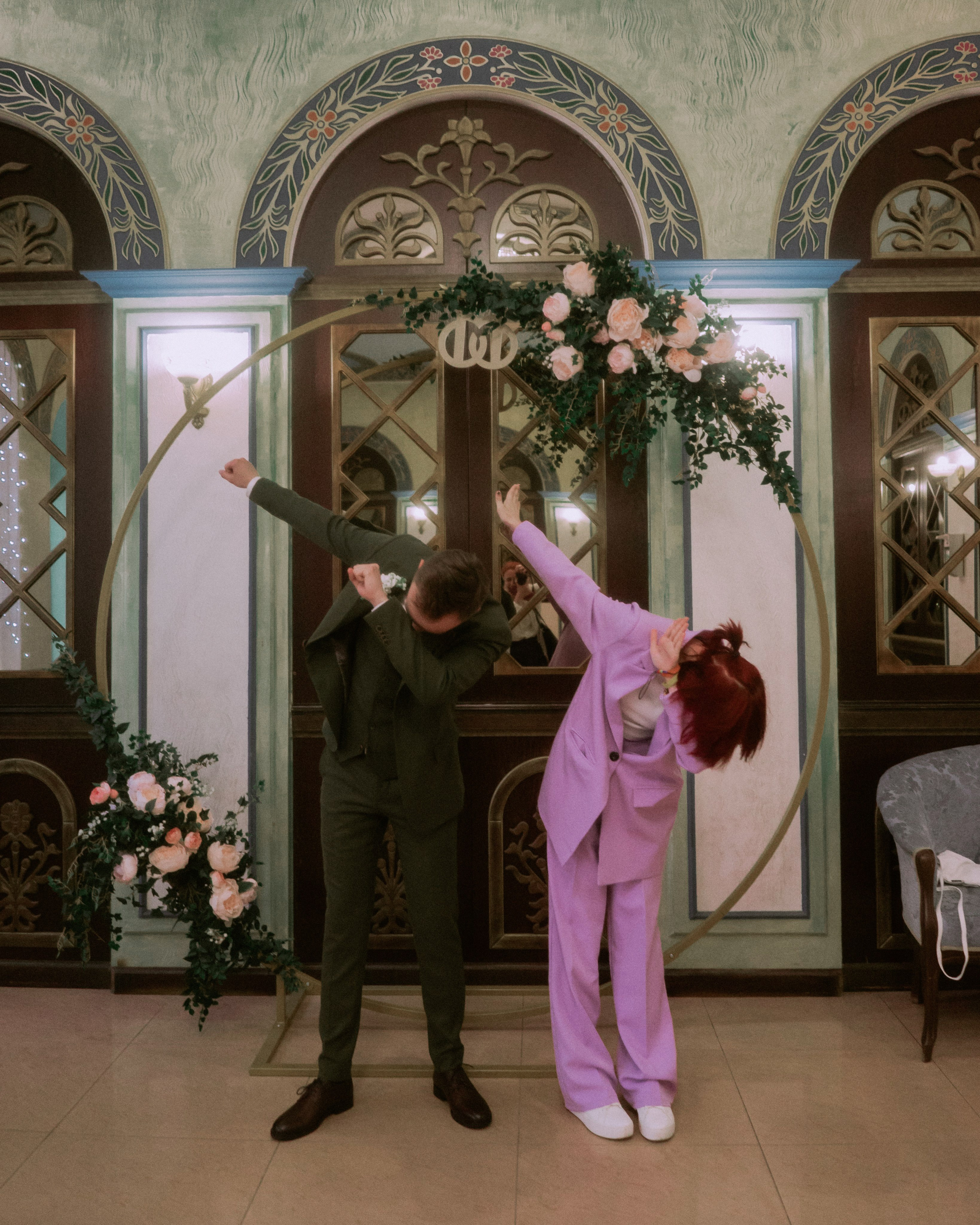 Москва как декорация любви — свадебная фотосессия в городе и на природе. Свадебный фотограф в Санкт-Петербурге Миша Репина