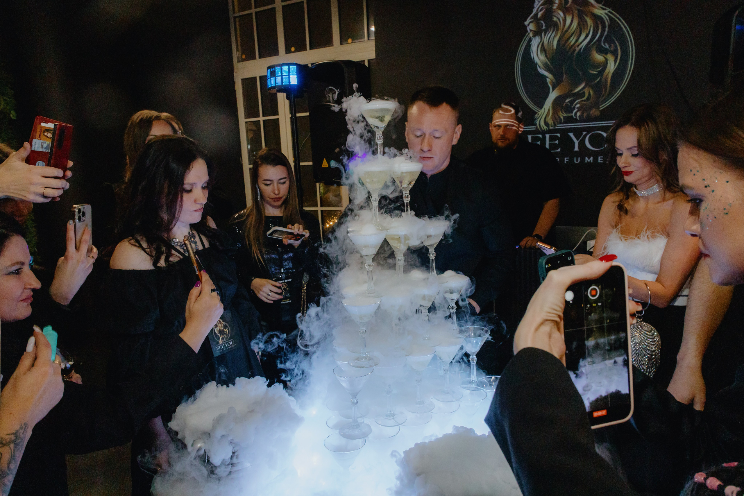 See `You Perfume. Фотограф в Москве и Санкт-Петербурге Дарина