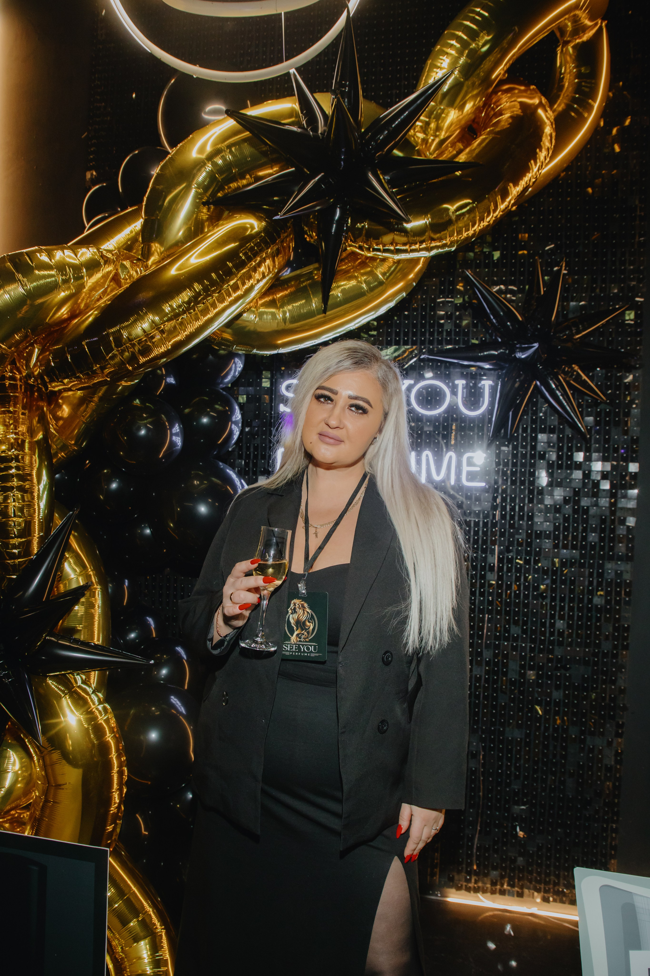 See `You Perfume. Фотограф в Москве и Санкт-Петербурге Дарина