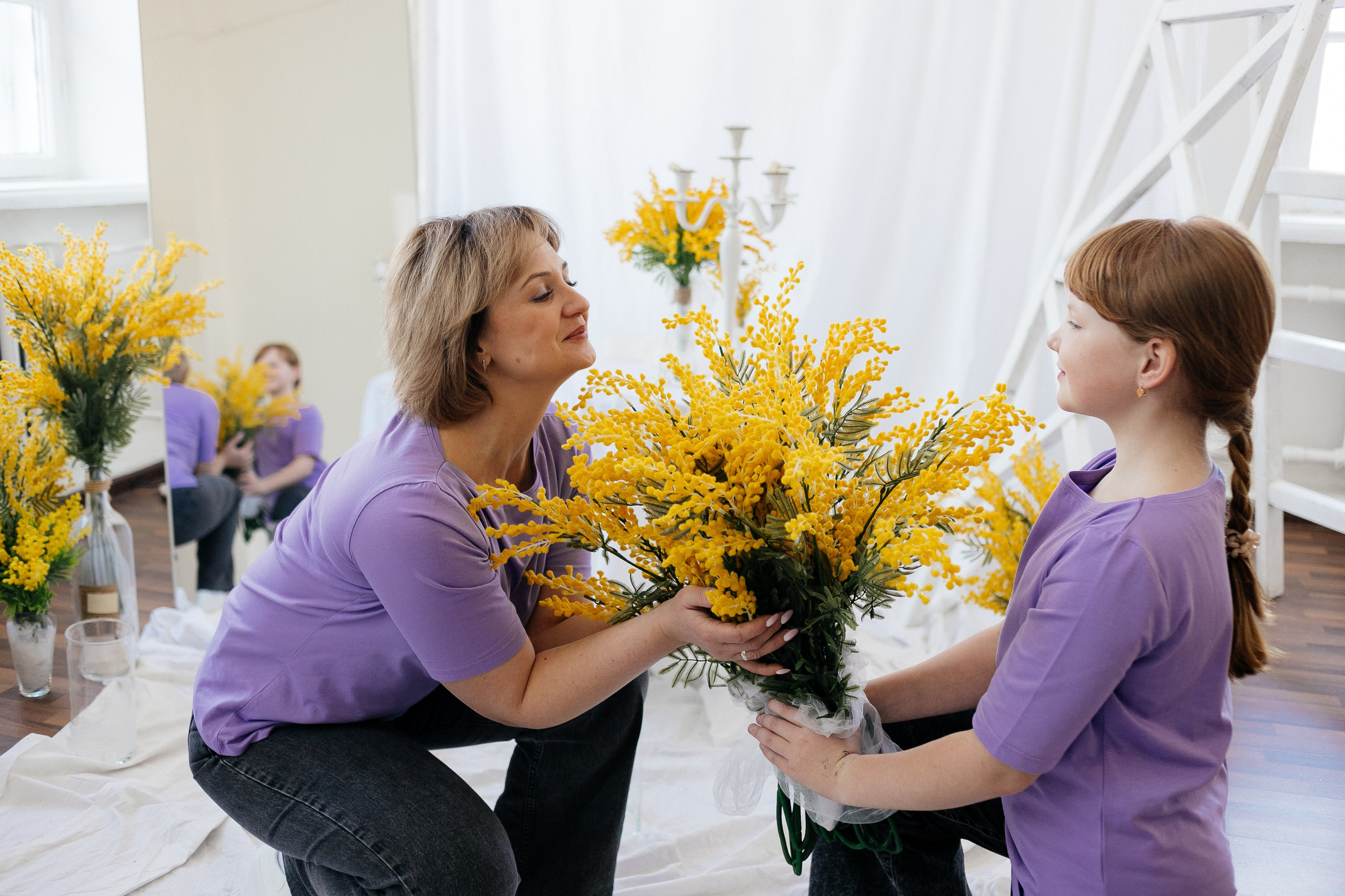 Весенняя семейная фотосессия мама и дочки
