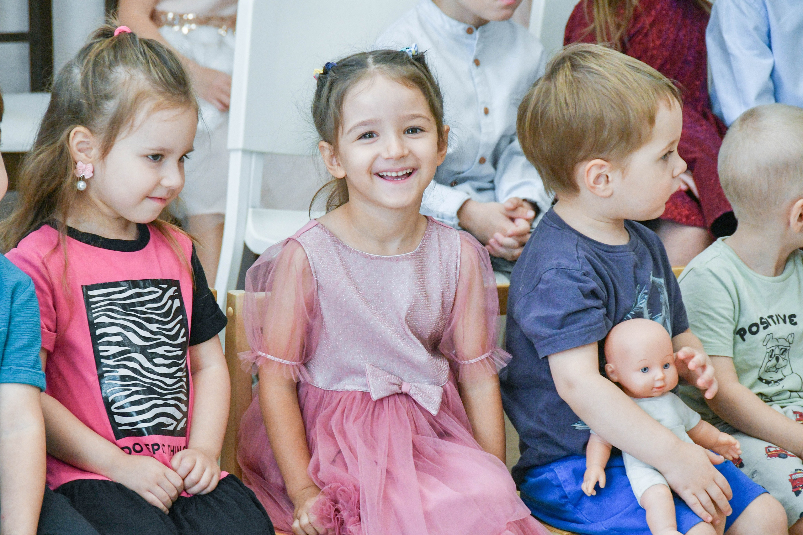 2023 г. День дошкольного работника и прогулка. Репортажный и детский фотограф в Новосибирске