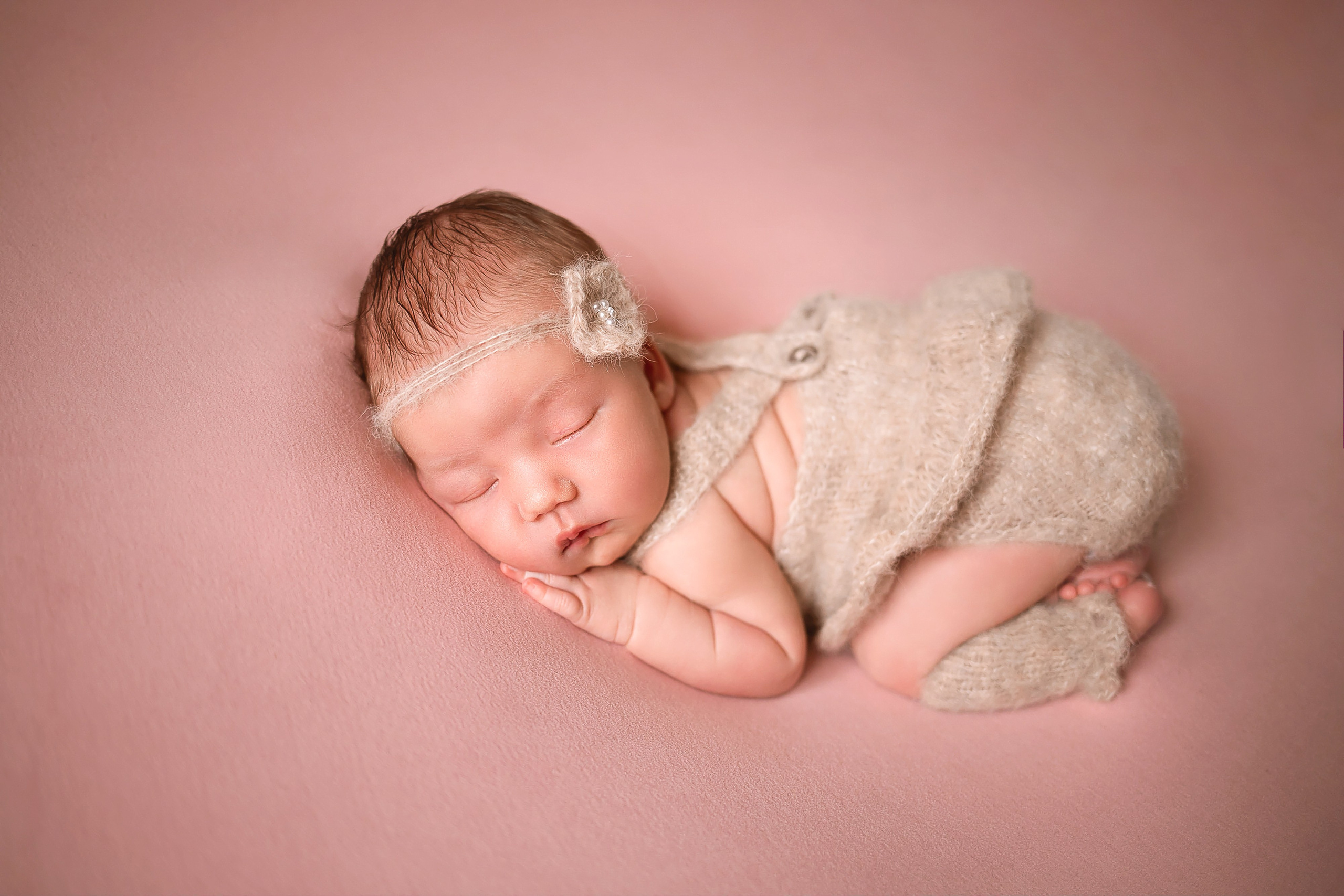 Фотосессия новорожденного. Фотограф новорожденных в Новосибирске