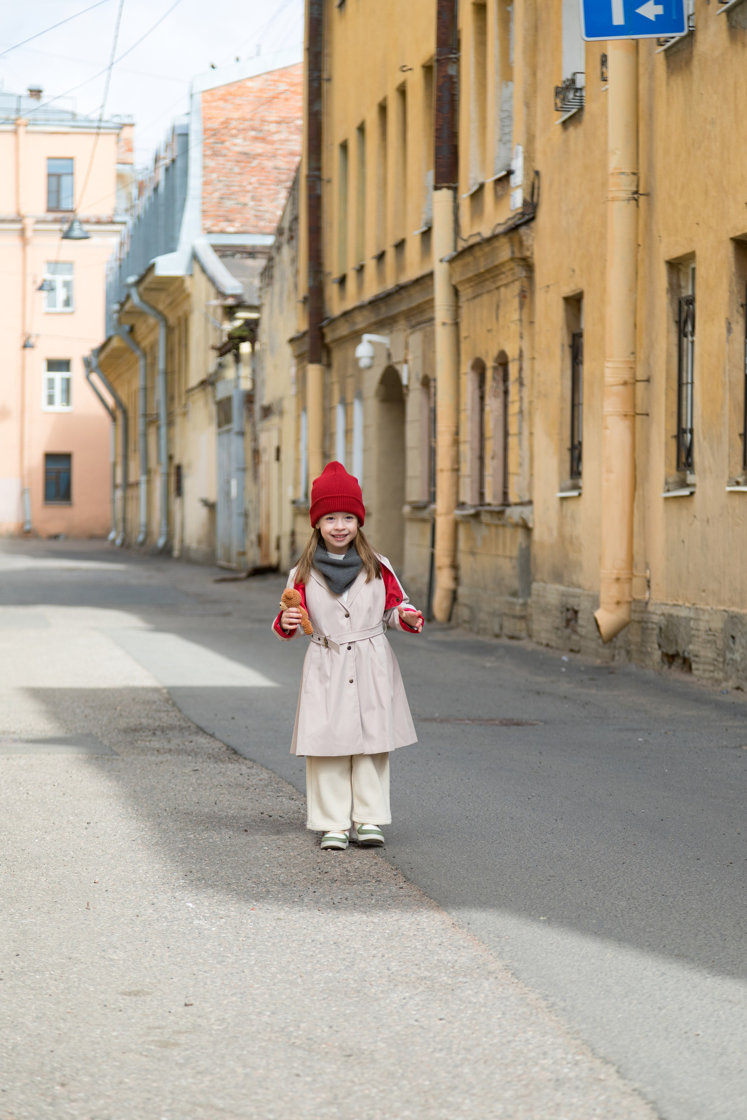 Весенняя фотопрогулка папы и дочки на Васильевском острове. Детский и контент фотограф Надя Волкова Санкт-Петербург