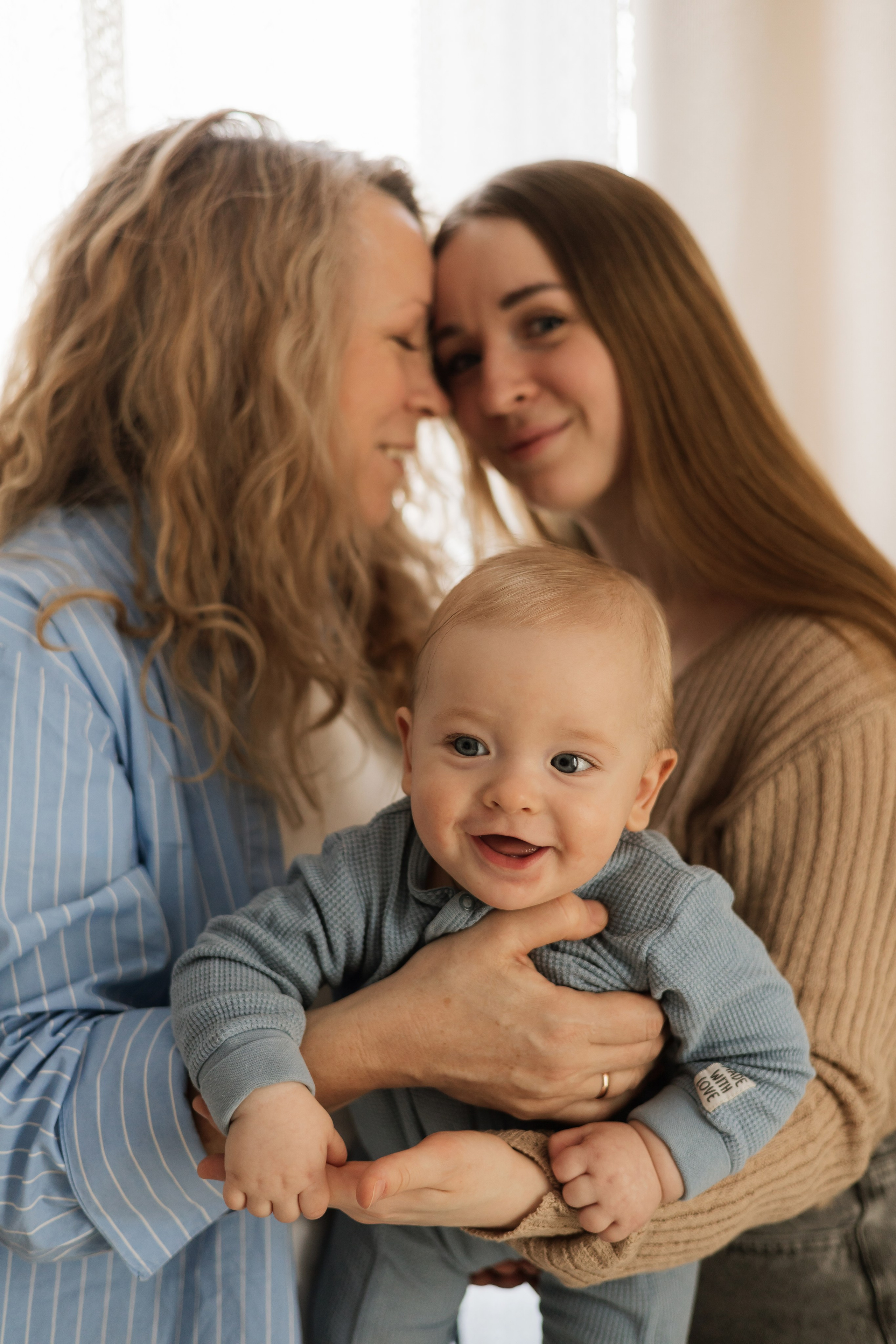 Тимоша с мамой и бабушкой. Фотограф в Кемерово Миллер Анна