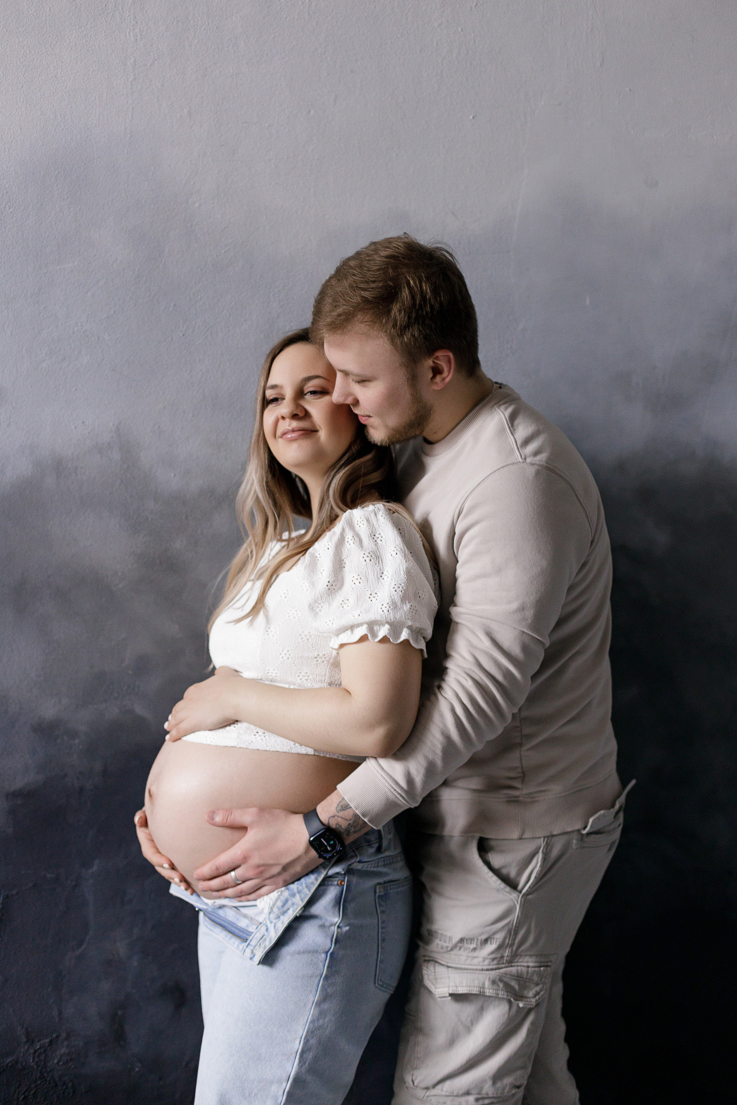 Беременность студия. Фотограф Нелля Кадикина