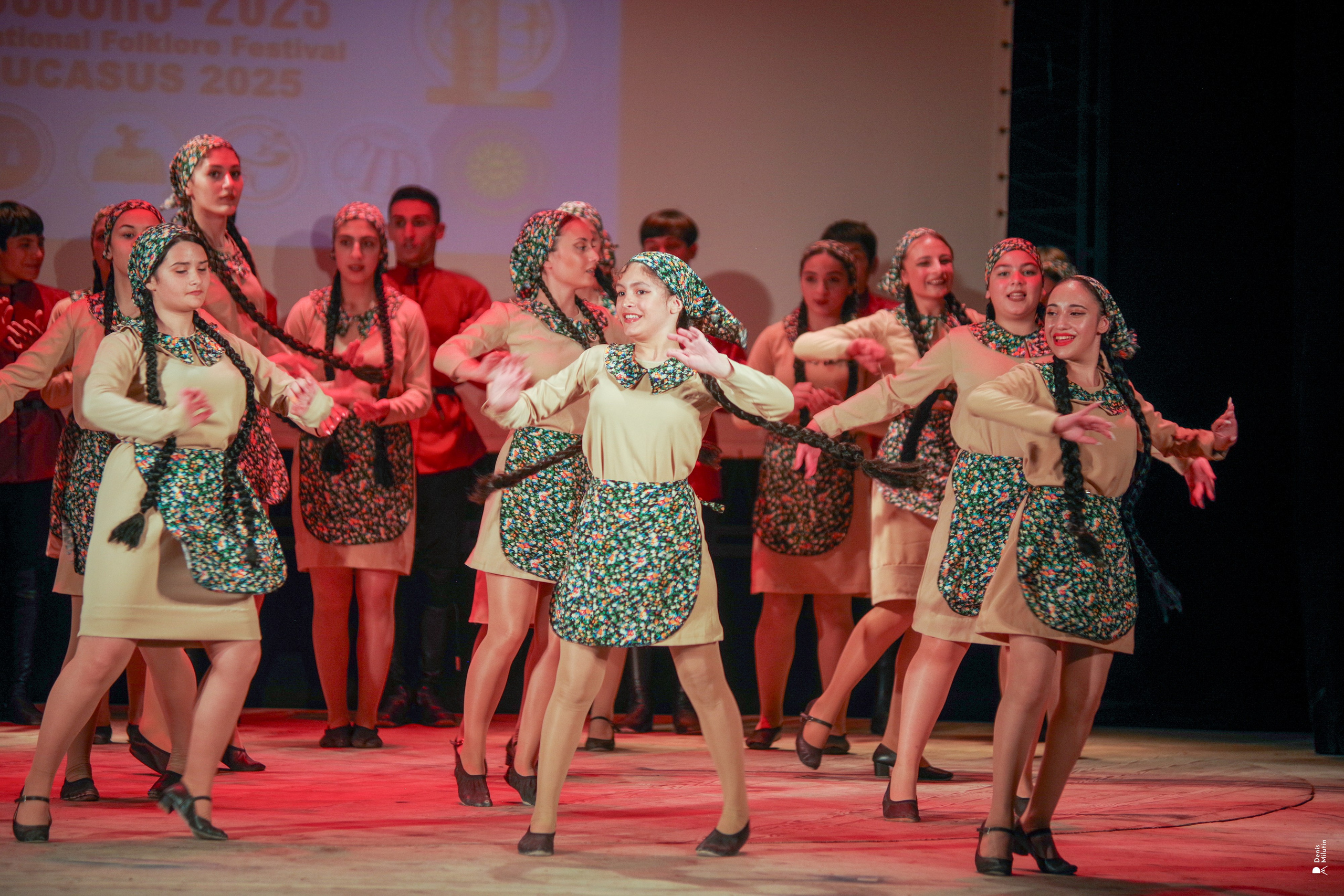 Танцы в прекрасном Они. Портретный фотограф Денис Милютин