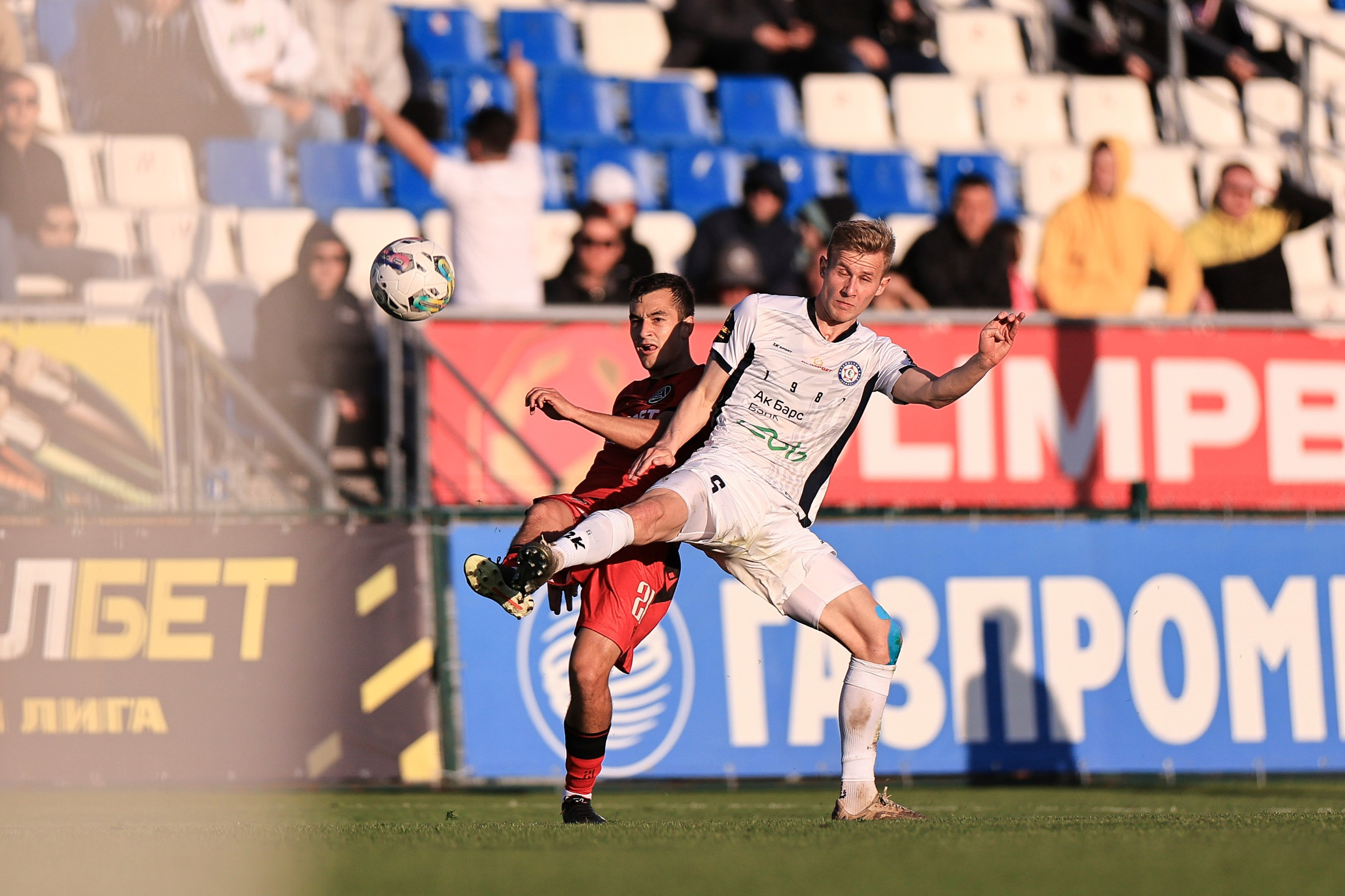 ФК Камаз — ФК Акрон. Спортивный репортажный фотограф Казань Нафис Сиразетдинов