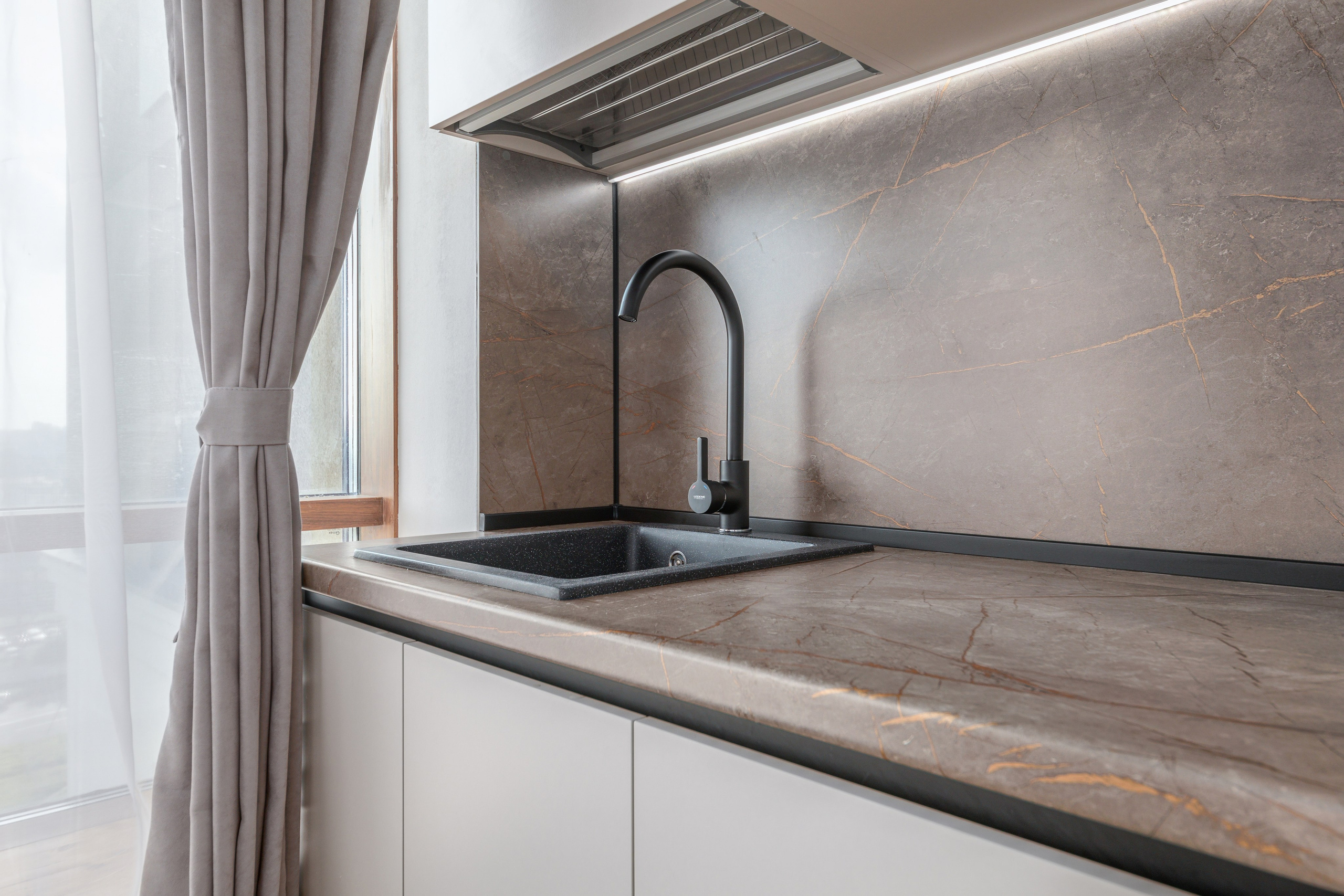 Двухкомнатная квартира, Варфоломеевская ул