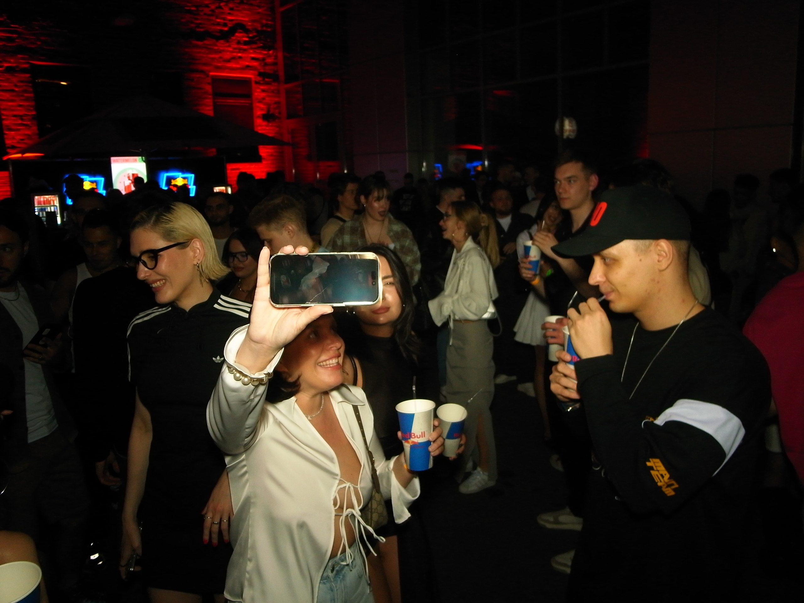 LASKI — CONNECTED x DETI. TENZO | Креативный продюсер / Арт-директор