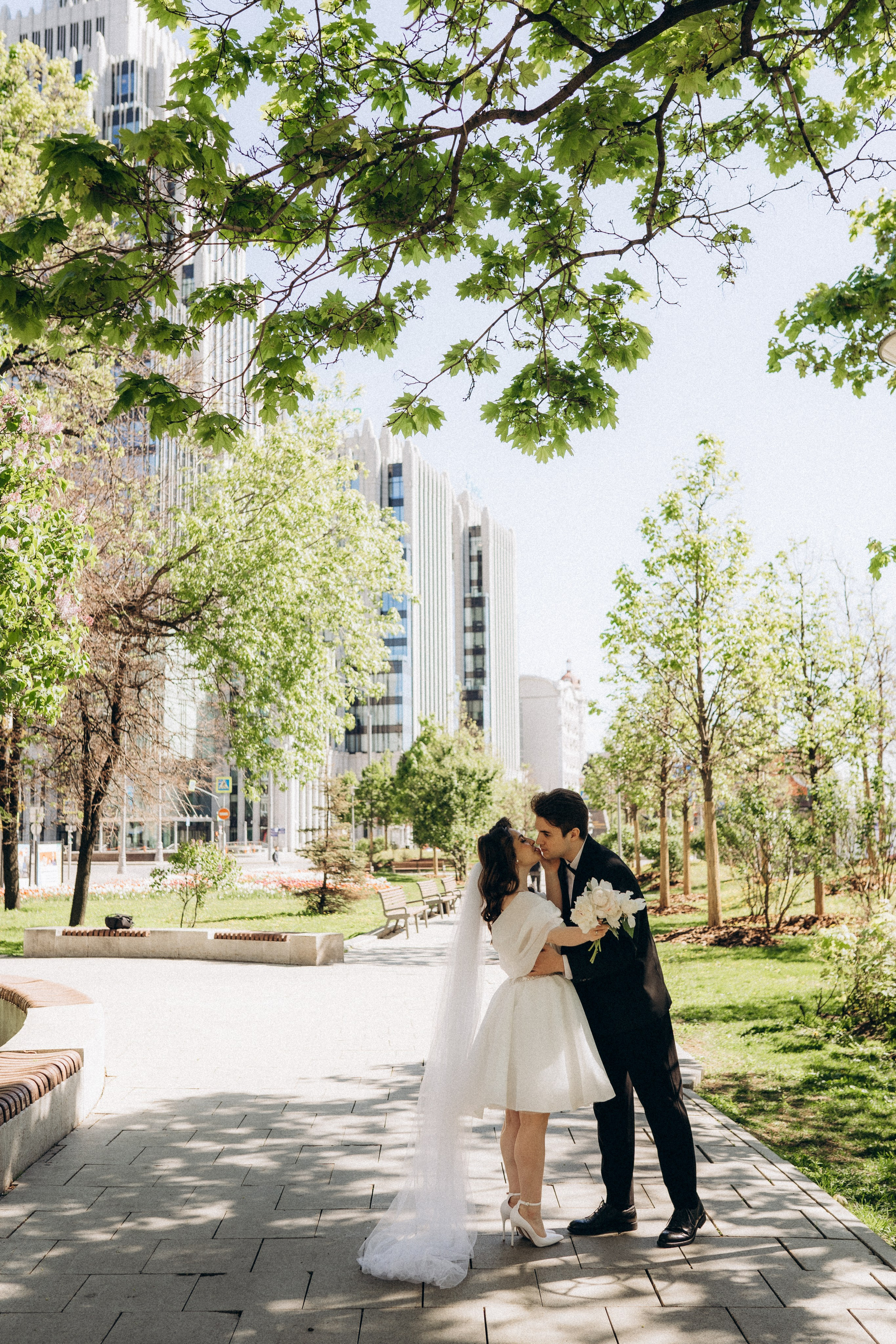 Свадебная фотопрогулка в Москве по центру города. Свадебный фотограф в Москве Анна Полушина