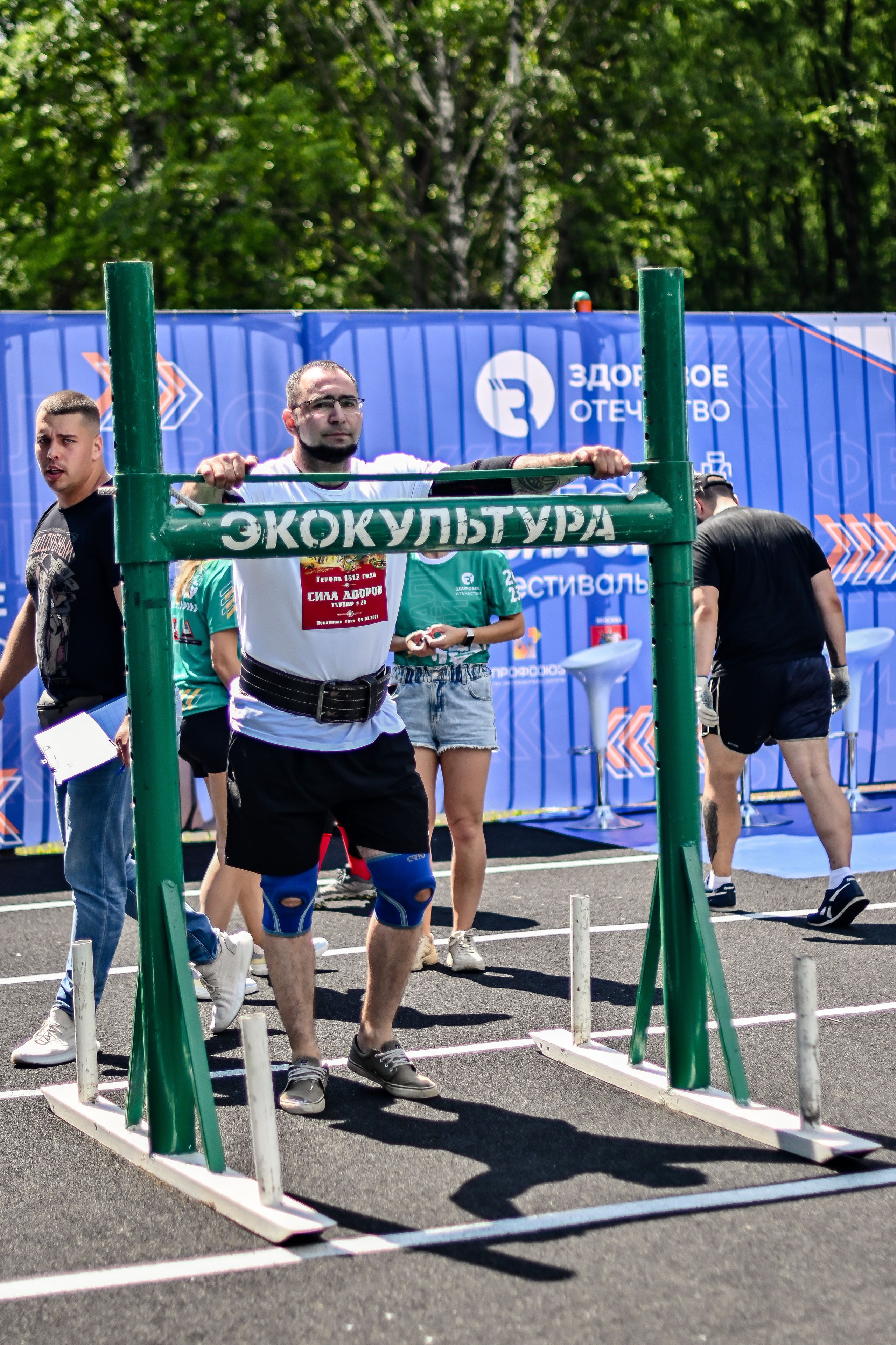 СТРОНГ. Фотограф для бизнесконтента, репортажей и семейного альбома в Москве