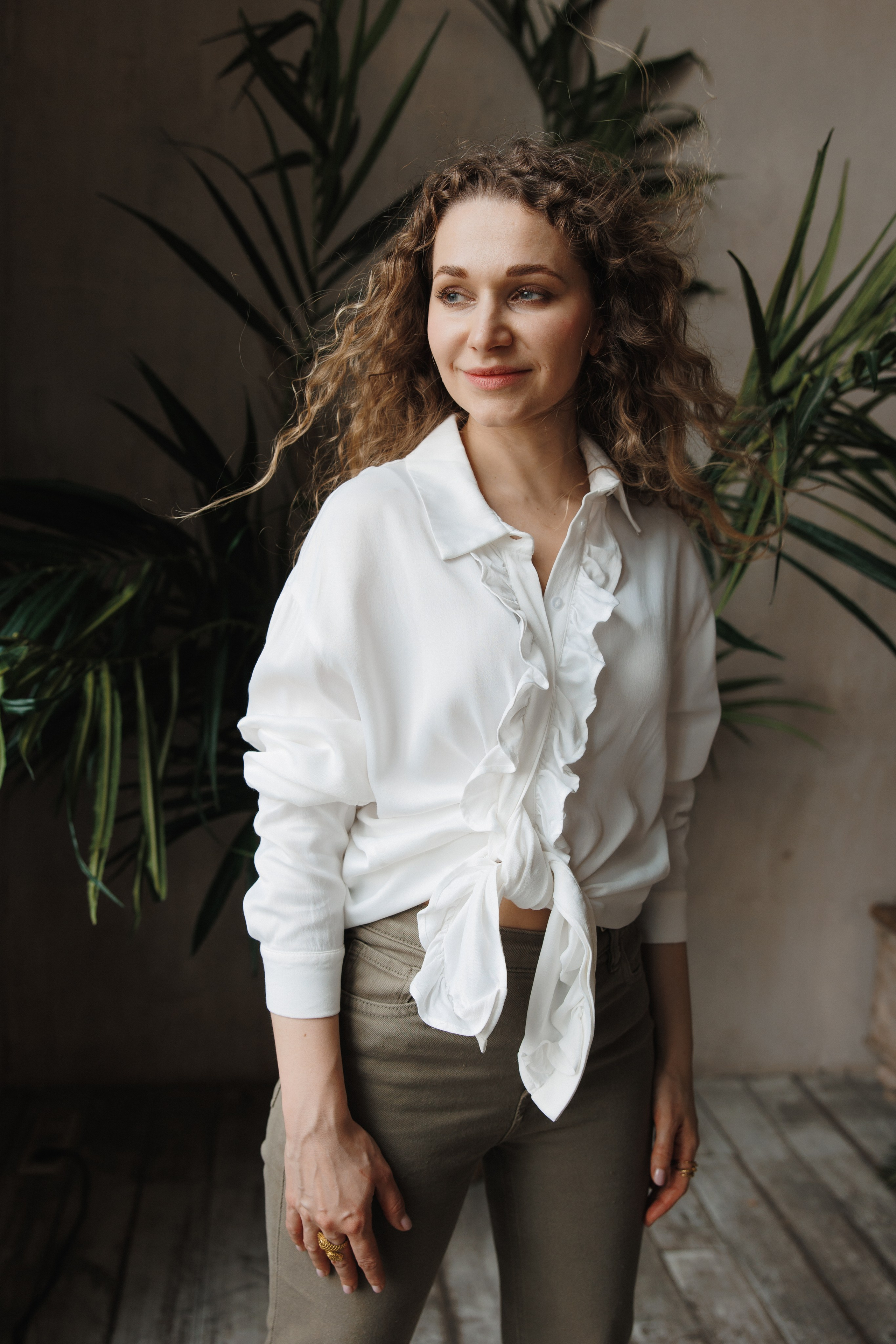 Портретный фотограф для контент съёмки в Новой Москве. Фотограф Москва. Портретный фотограф Александра Харитонова Москва Новая Москва Троицк