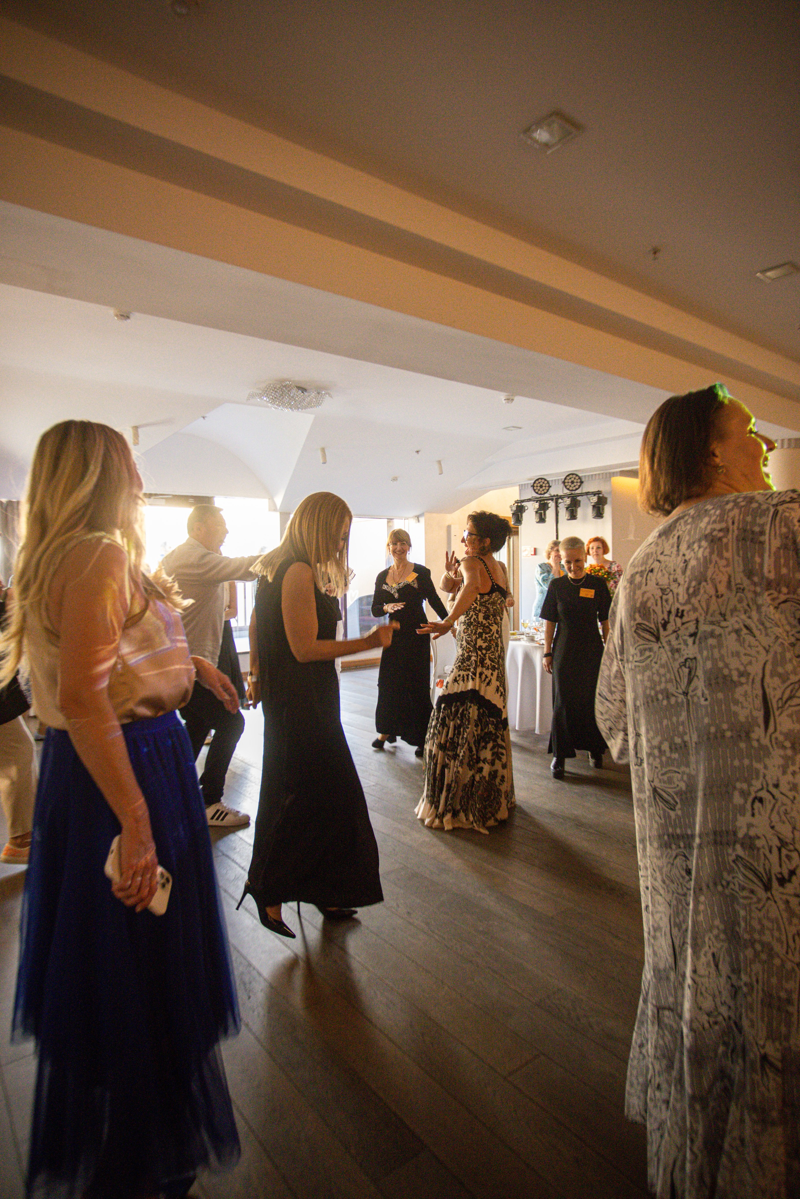 Встреча выпускников. Стоматологи СПб. Семейный фотограф в Вышнем Волочке — Ульяна Иванова | Фотосессии для всей семьи