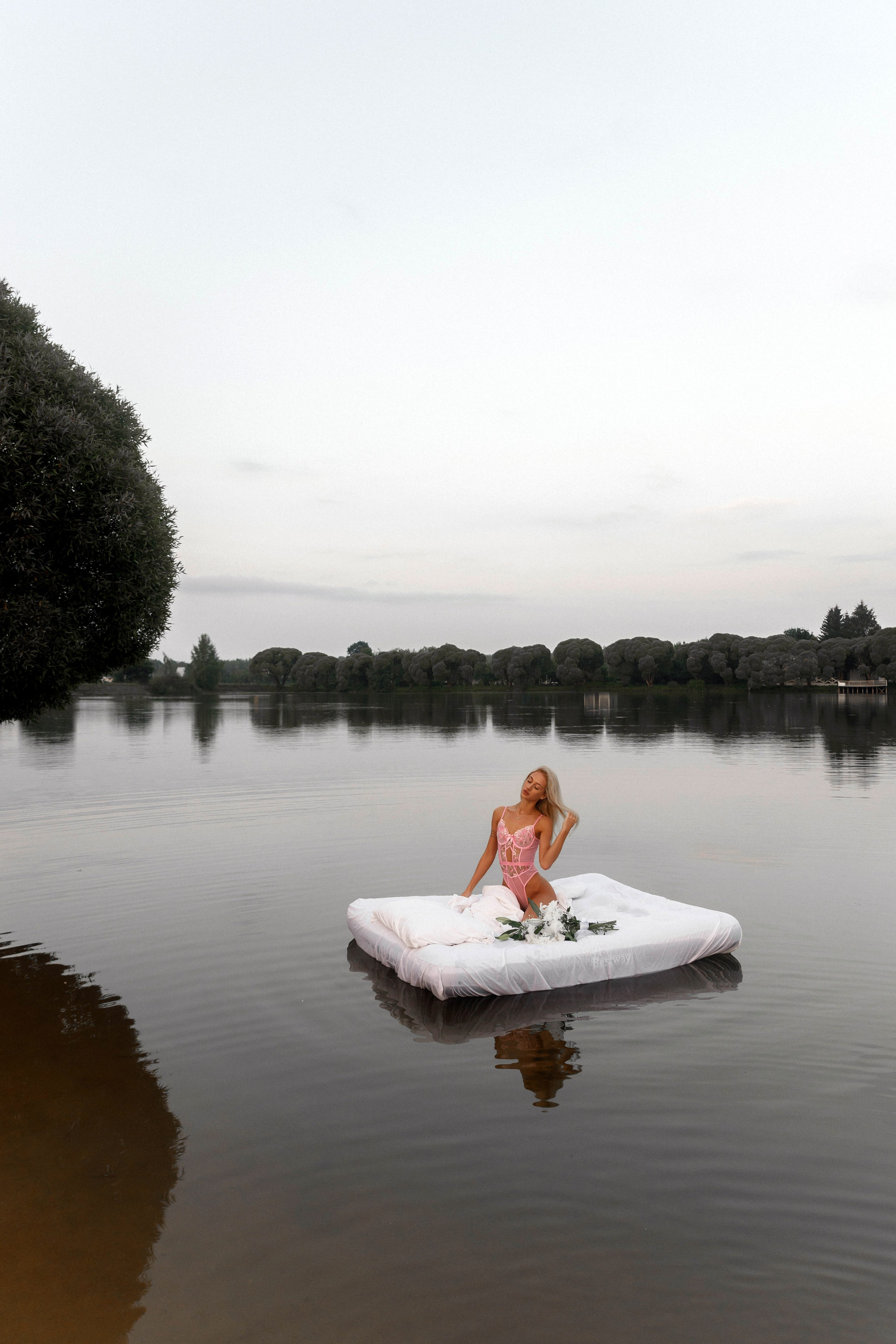 Фотосессия в воде. Женский фотограф Москва, Лобня