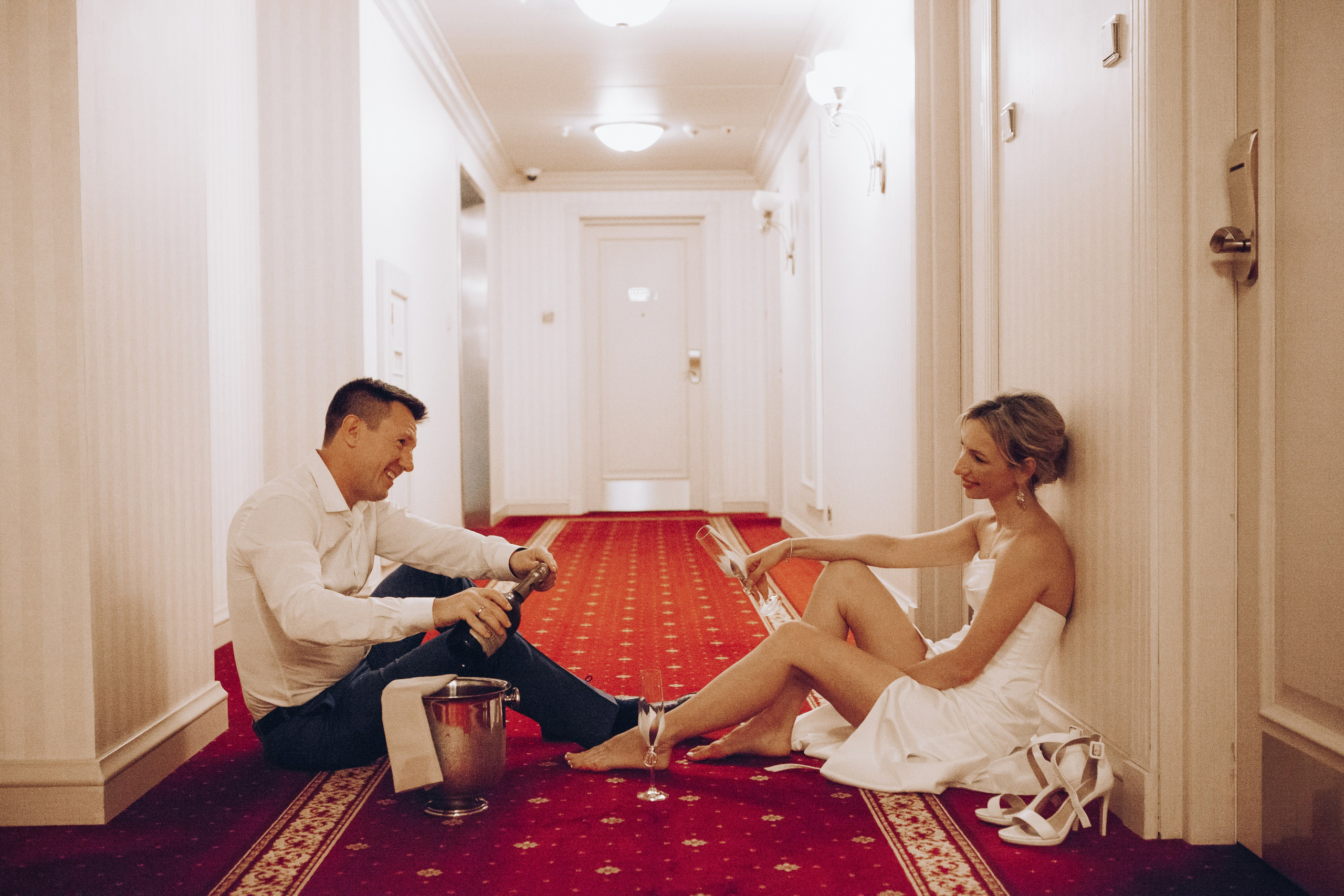 Утро невесты и фотосессия в гостинице radisson collection hotel moscow бывшая гостиница украина. Фотограф Ольга Ефремова