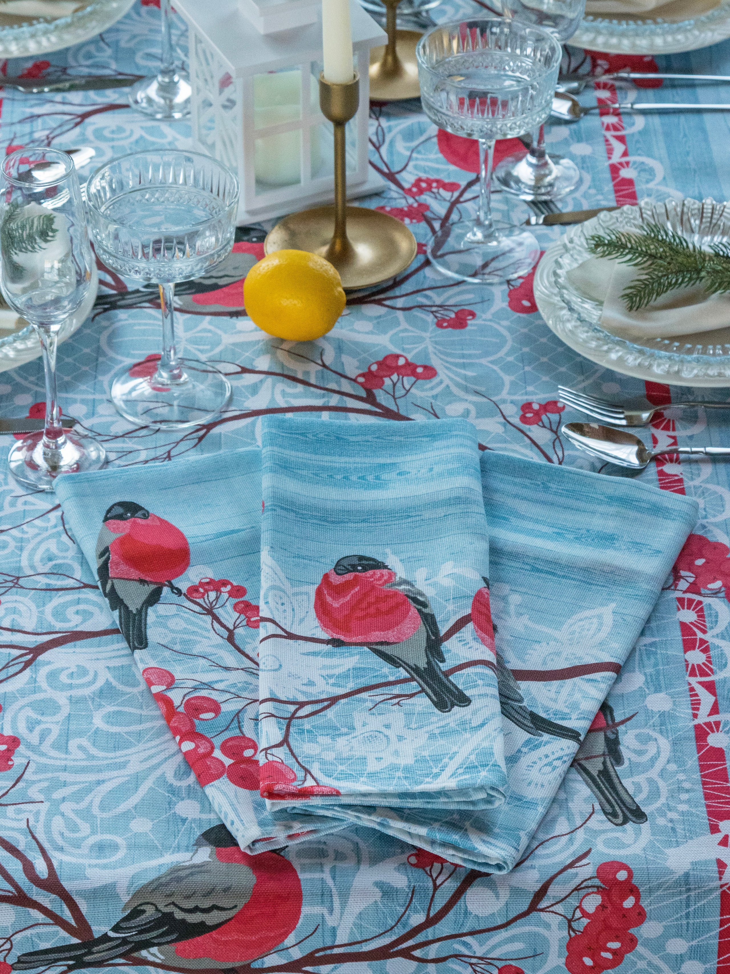 Скатерть новогодняя. Фотостудия для Wildberries Ozon