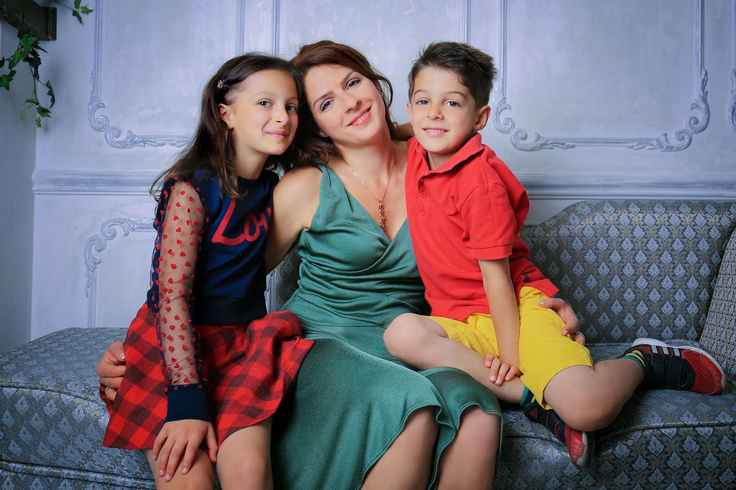 Семейные фотосессии в студии. Свадебный и семейный профессиональный фотограф в Ростове-на-Дону , Кри