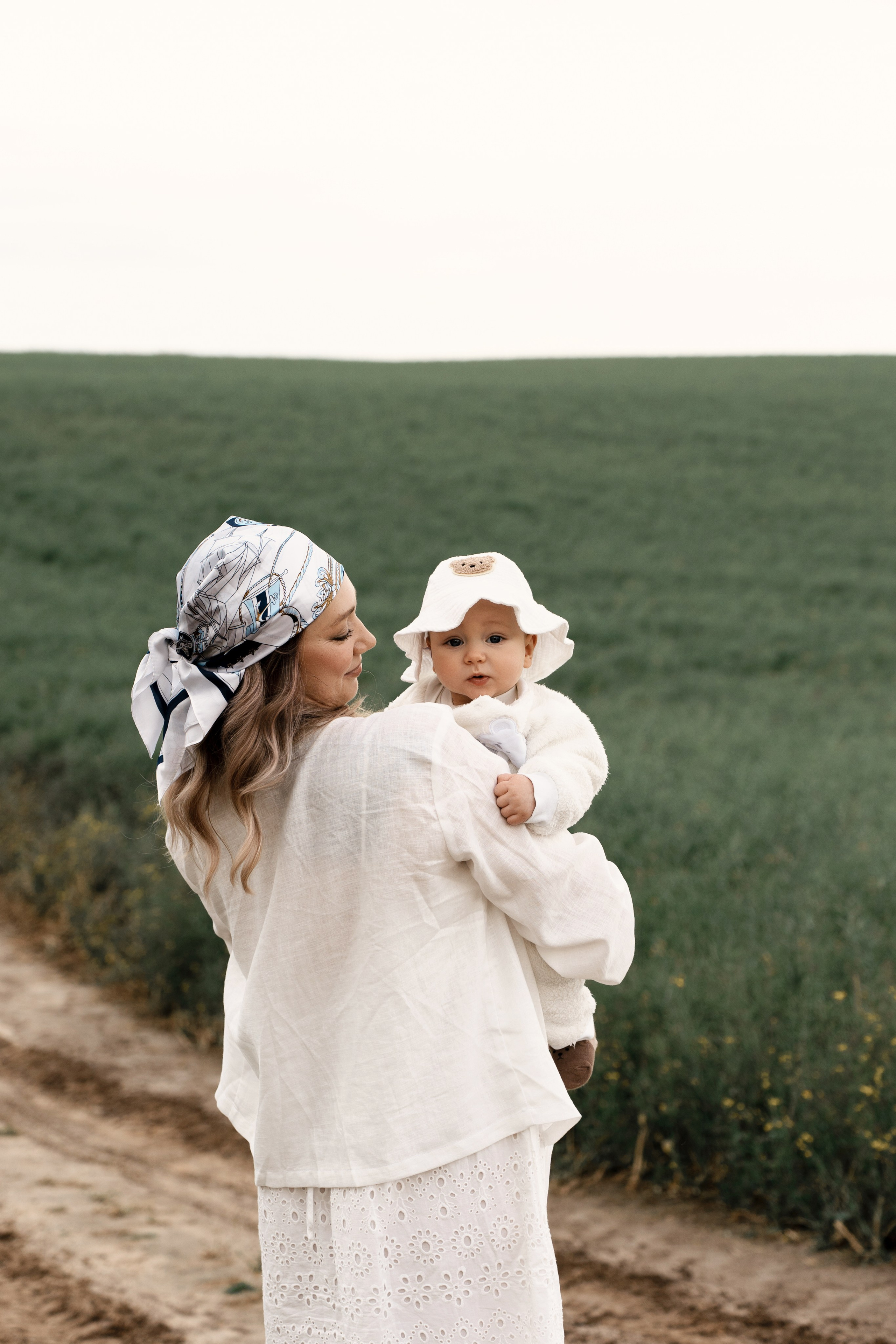 Первые полгодика рядом с мамой. Ваш семейный фотограф в Минске — Вика Трегубова