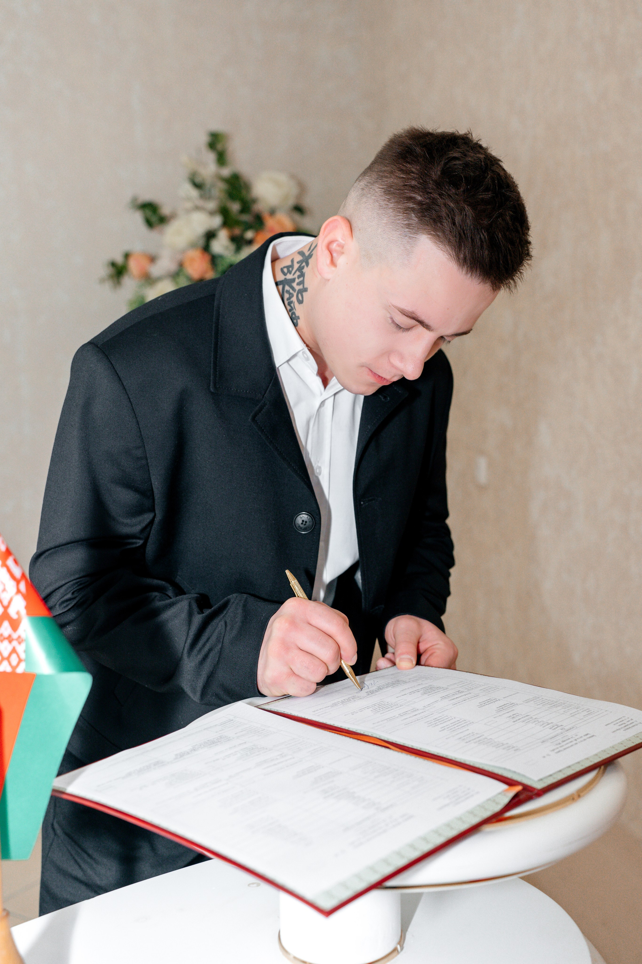 ЗАГС Октябрьского района (малый зал). Ваш семейный фотограф в Минске — Вика Трегубова