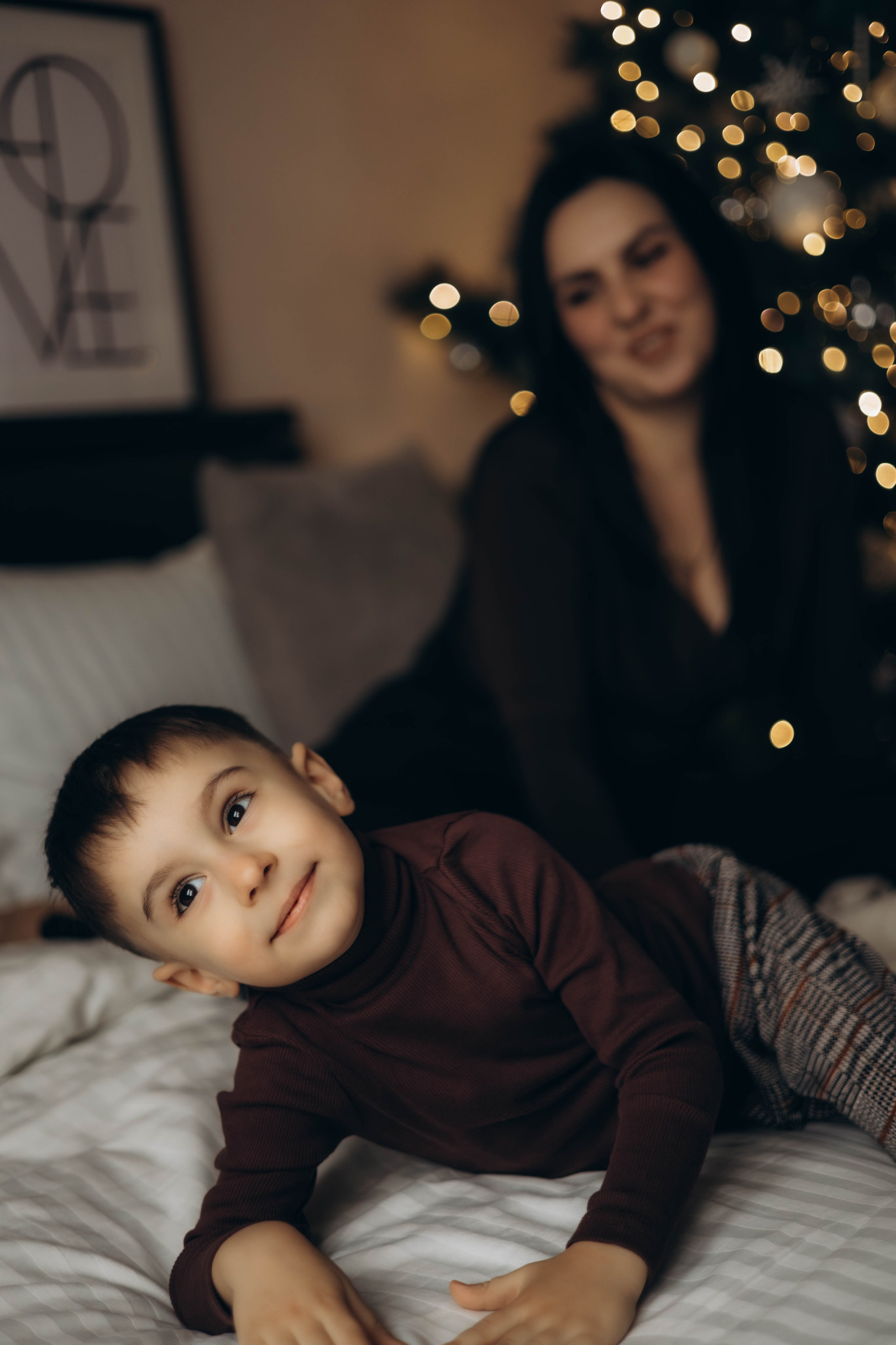Ложись в снег и закрой лапой нос. Семейный фотограф Донецк