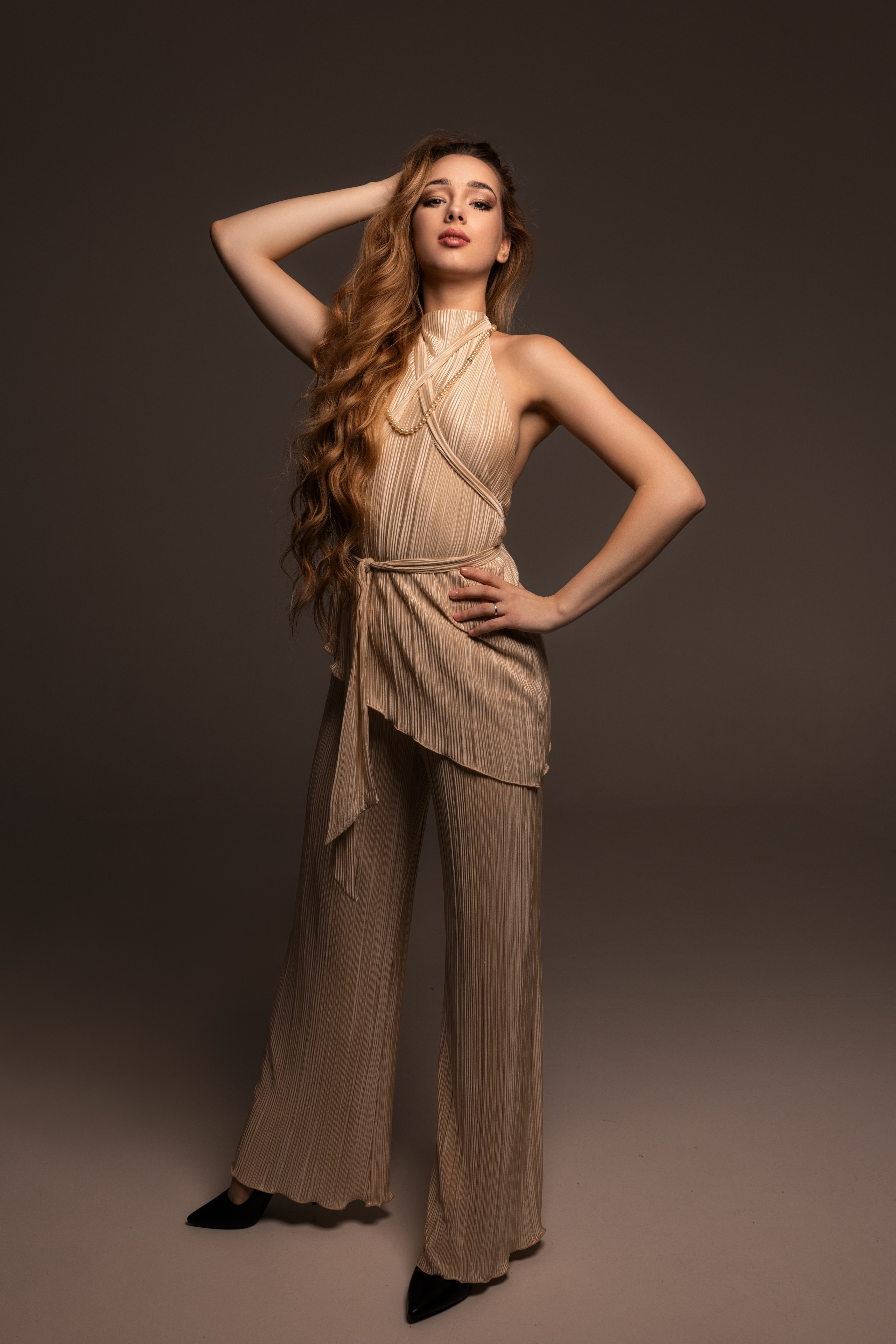 Студийная съемка с Полиной на циклораме в формате для «себя». Дмитрий Шульгин, портретный фотограф в Воронеже