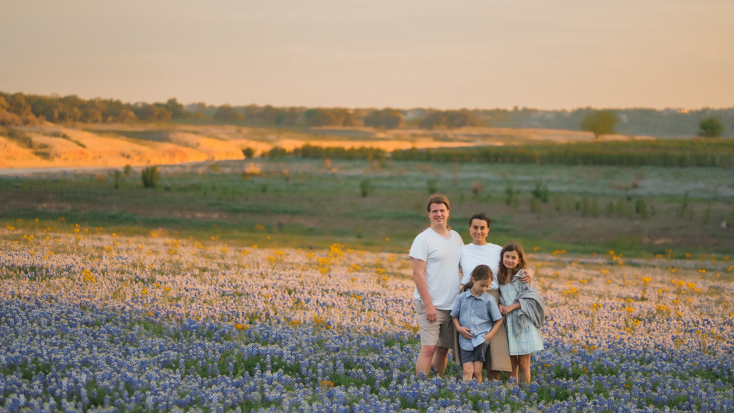 Bluebonnet photo sessions | Stunning Texas wildflower portraits | Anny Smirnova
