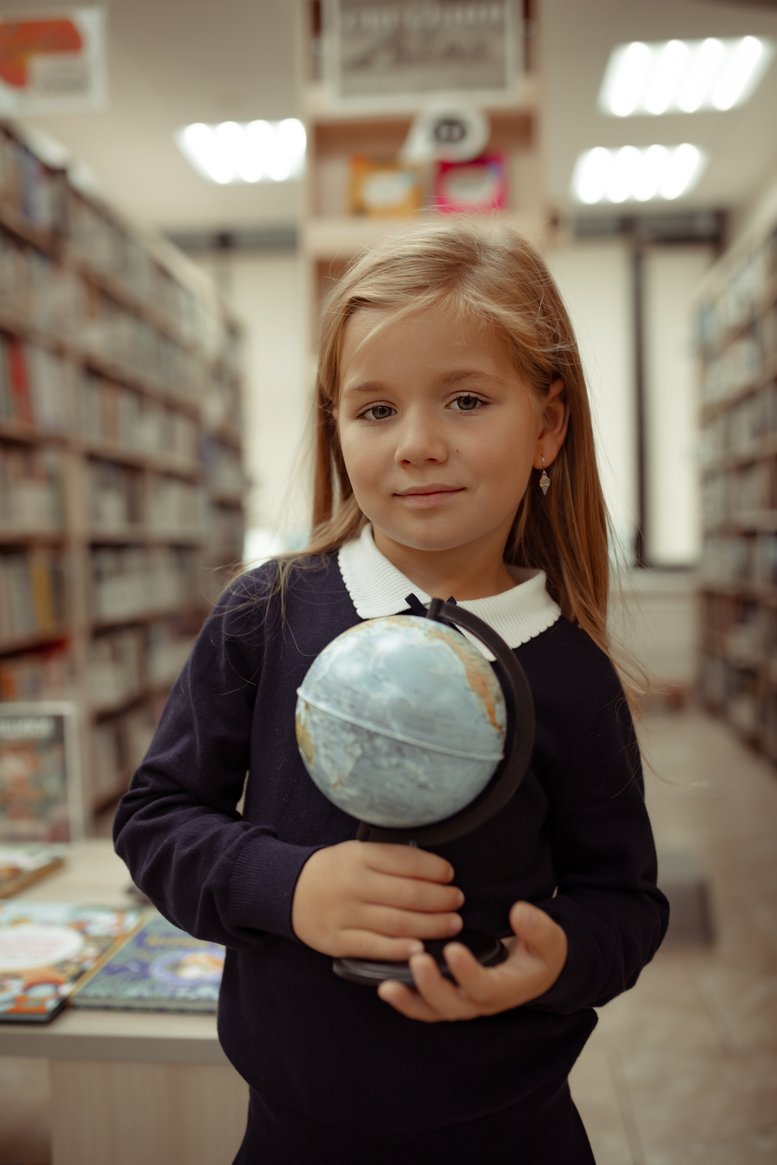 Портретная фотосессия первоклашек в библиотеке. Семейный и детский фотограф в Москве Дорогова Екатерина