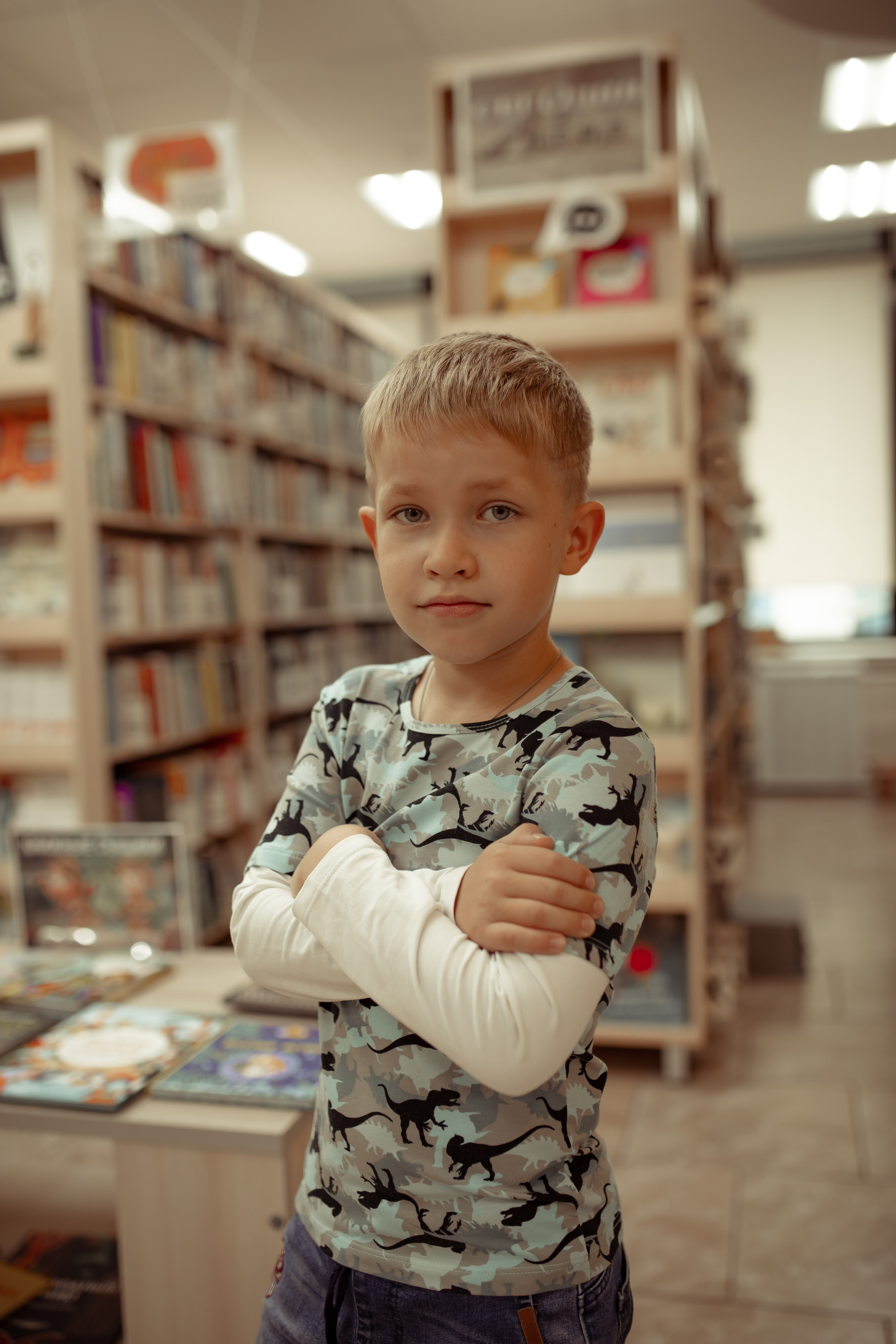 Портретная фотосессия первоклашек в библиотеке. Семейный и детский фотограф в Москве Дорогова Екатерина