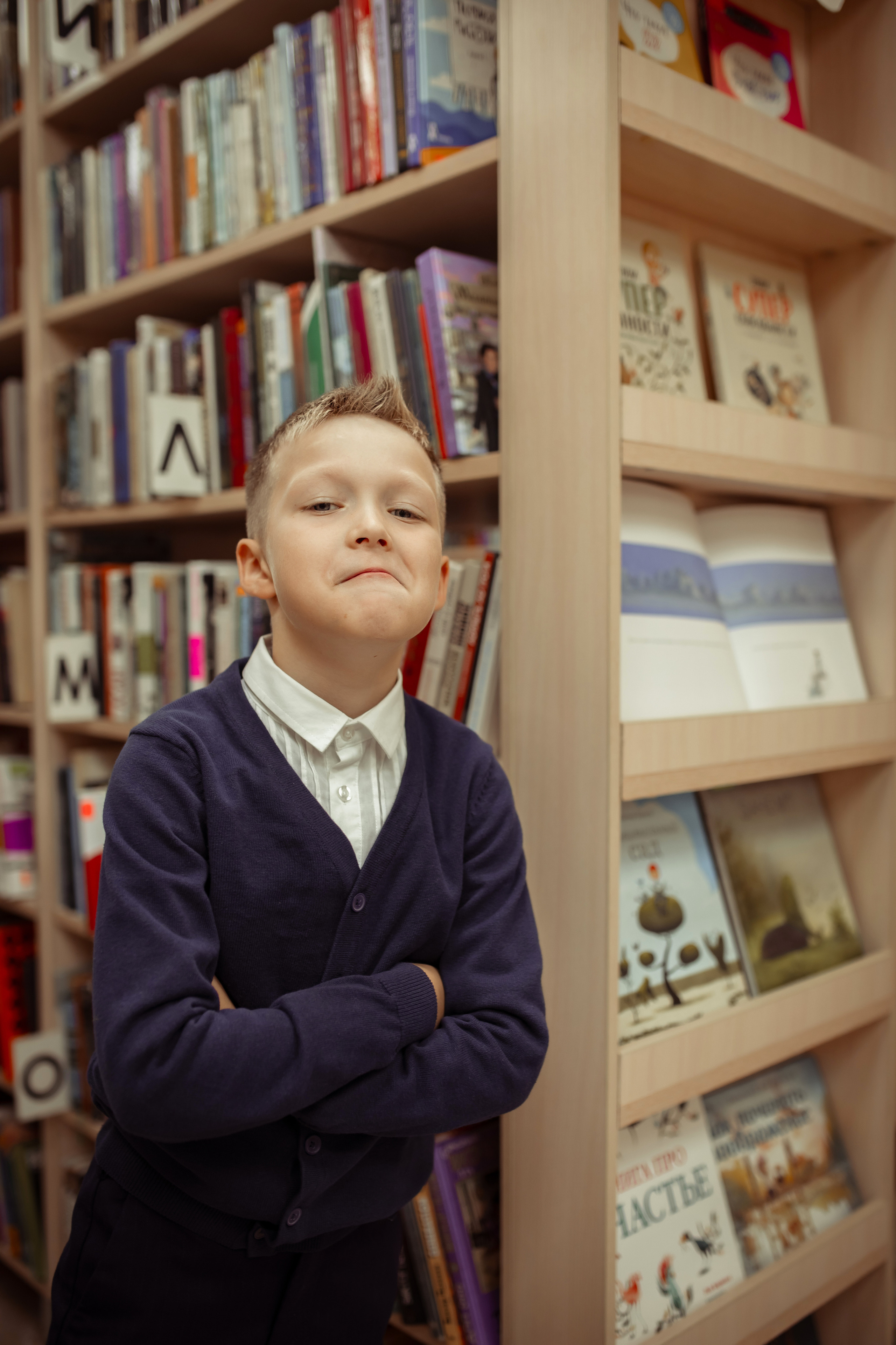 Портретная фотосессия первоклашек в библиотеке. Семейный и детский фотограф в Москве Дорогова Екатерина