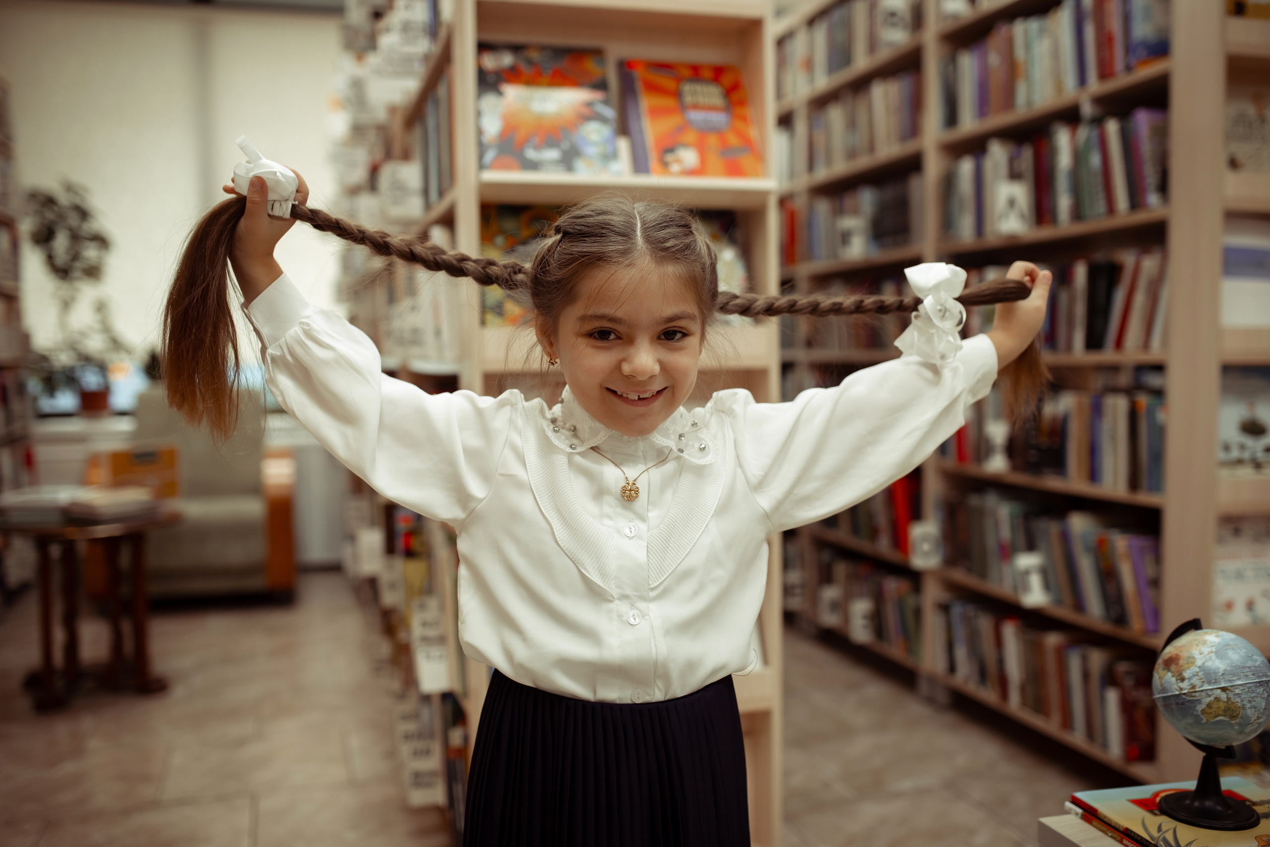 Портретная фотосессия первоклашек в библиотеке. Семейный и детский фотограф в Москве Дорогова Екатерина