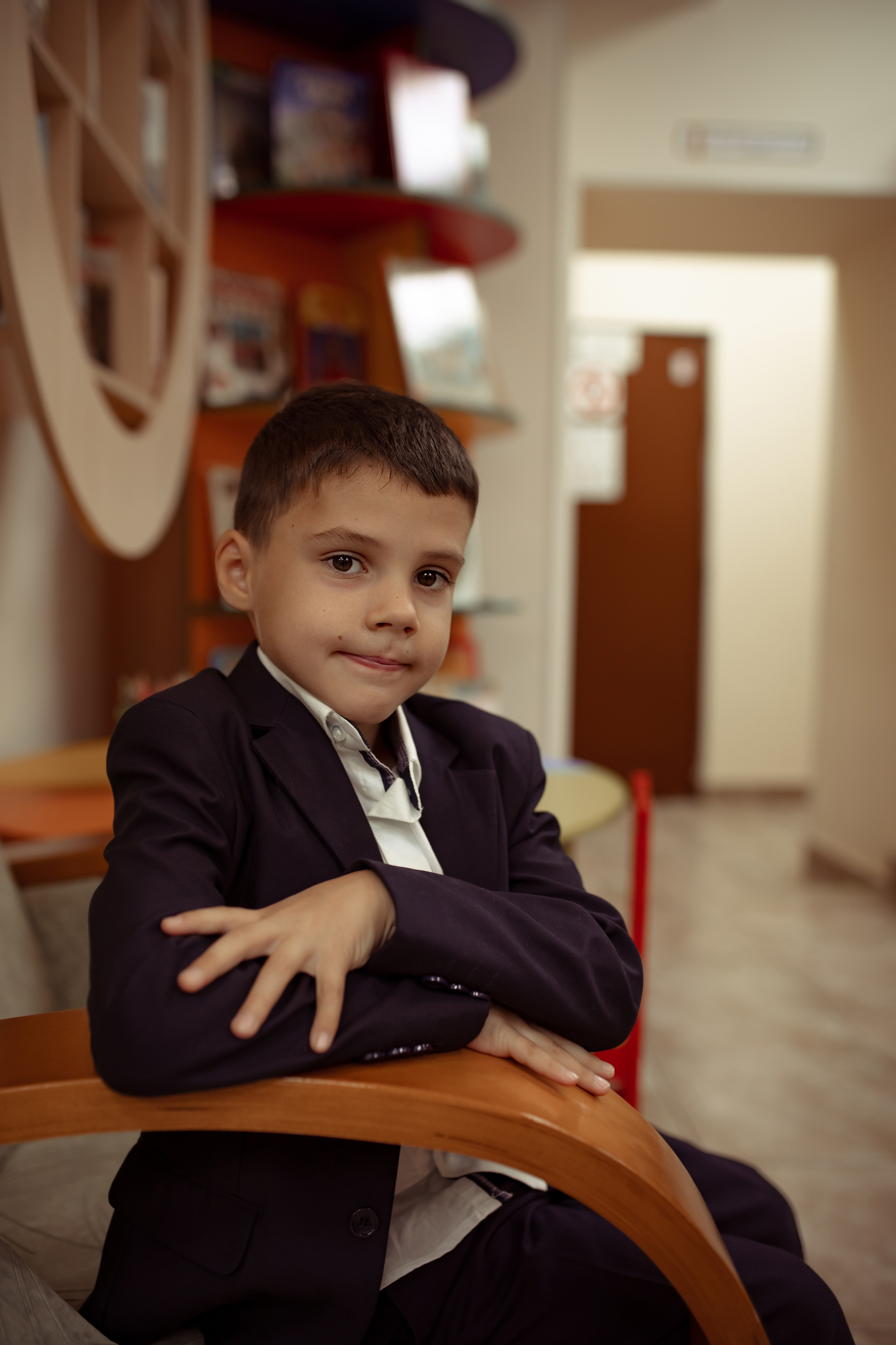 Портретная фотосессия первоклашек в библиотеке. Семейный и детский фотограф в Москве Дорогова Екатерина