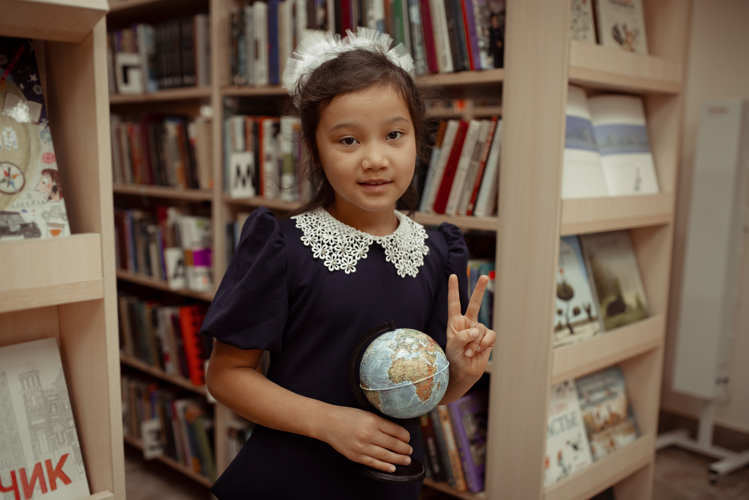 Портретная фотосессия первоклашек в библиотеке. Семейный и детский фотограф в Москве Дорогова Екатерина