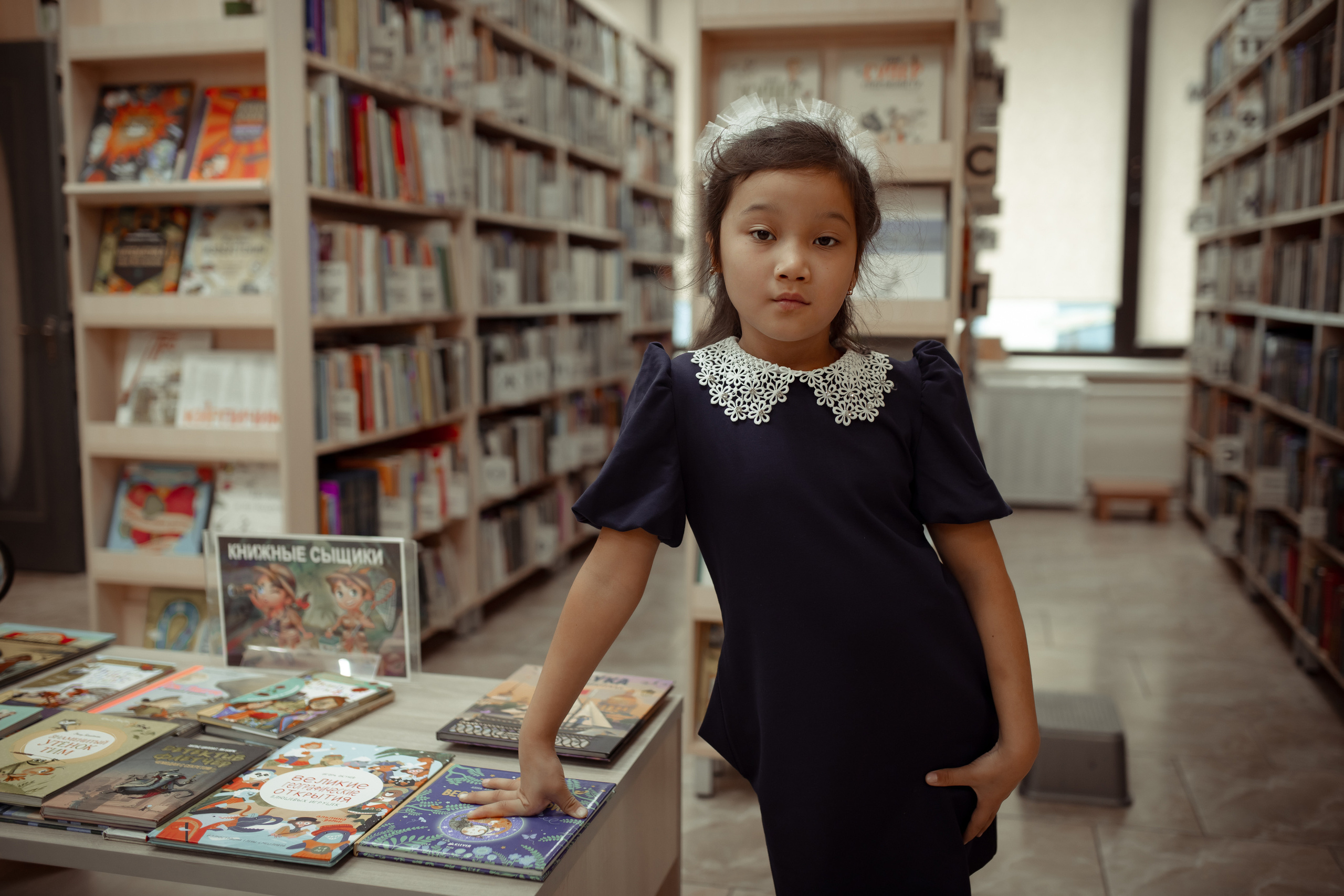Портретная фотосессия первоклашек в библиотеке. Семейный и детский фотограф в Москве Дорогова Екатерина