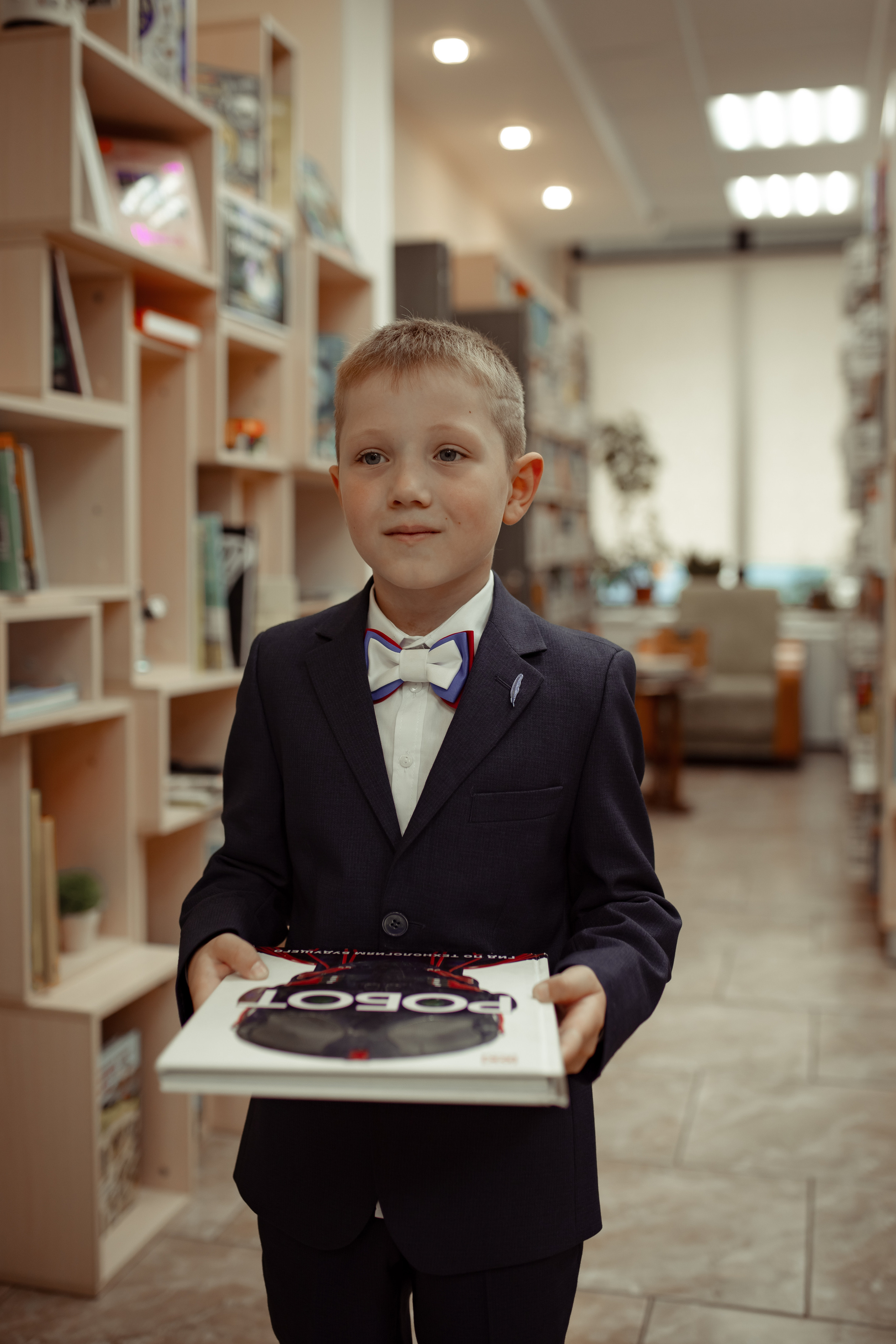 Портретная фотосессия первоклашек в библиотеке. Семейный и детский фотограф в Москве Дорогова Екатерина