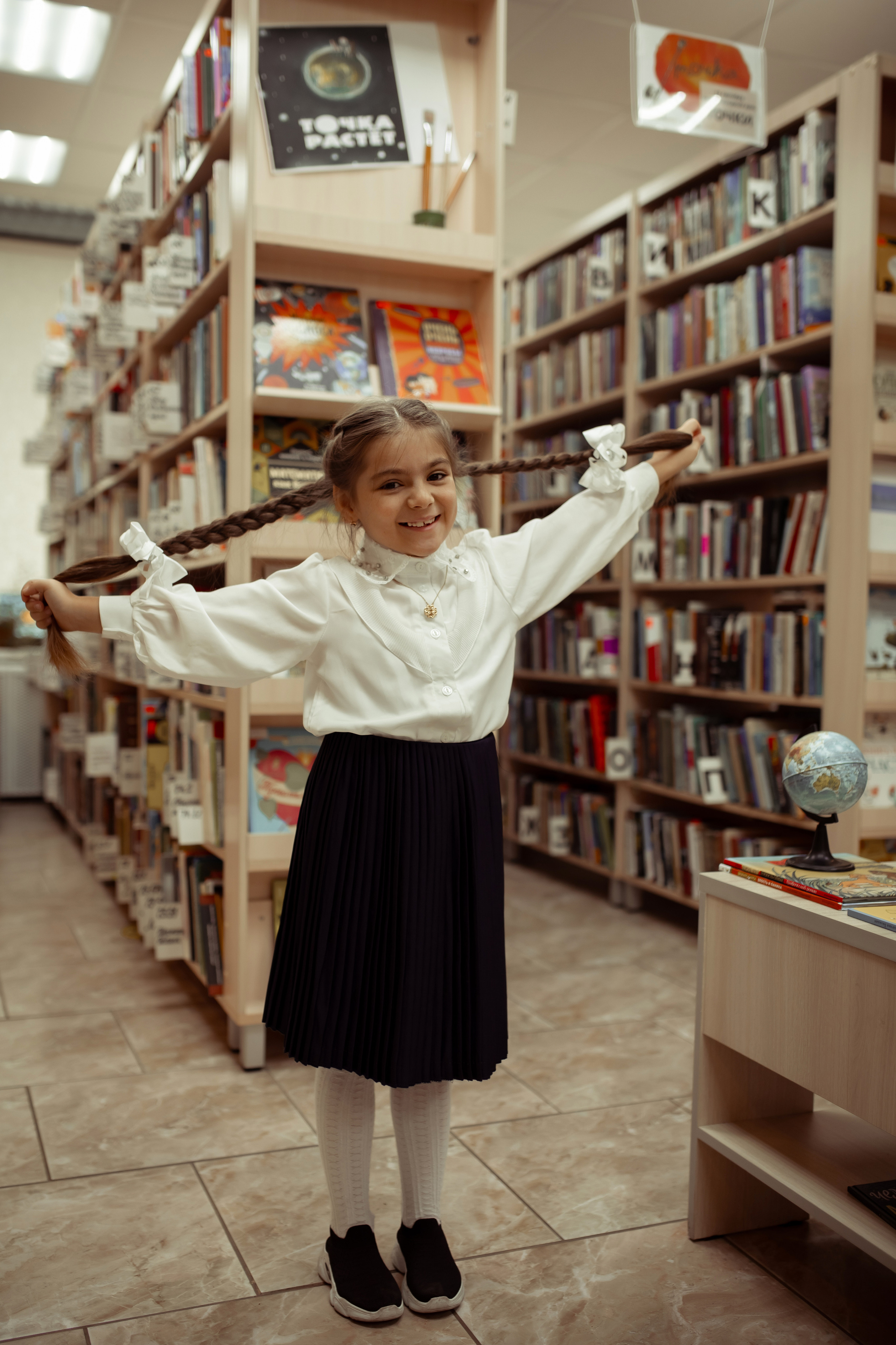 Портретная фотосессия первоклашек в библиотеке. Семейный и детский фотограф в Москве Дорогова Екатерина