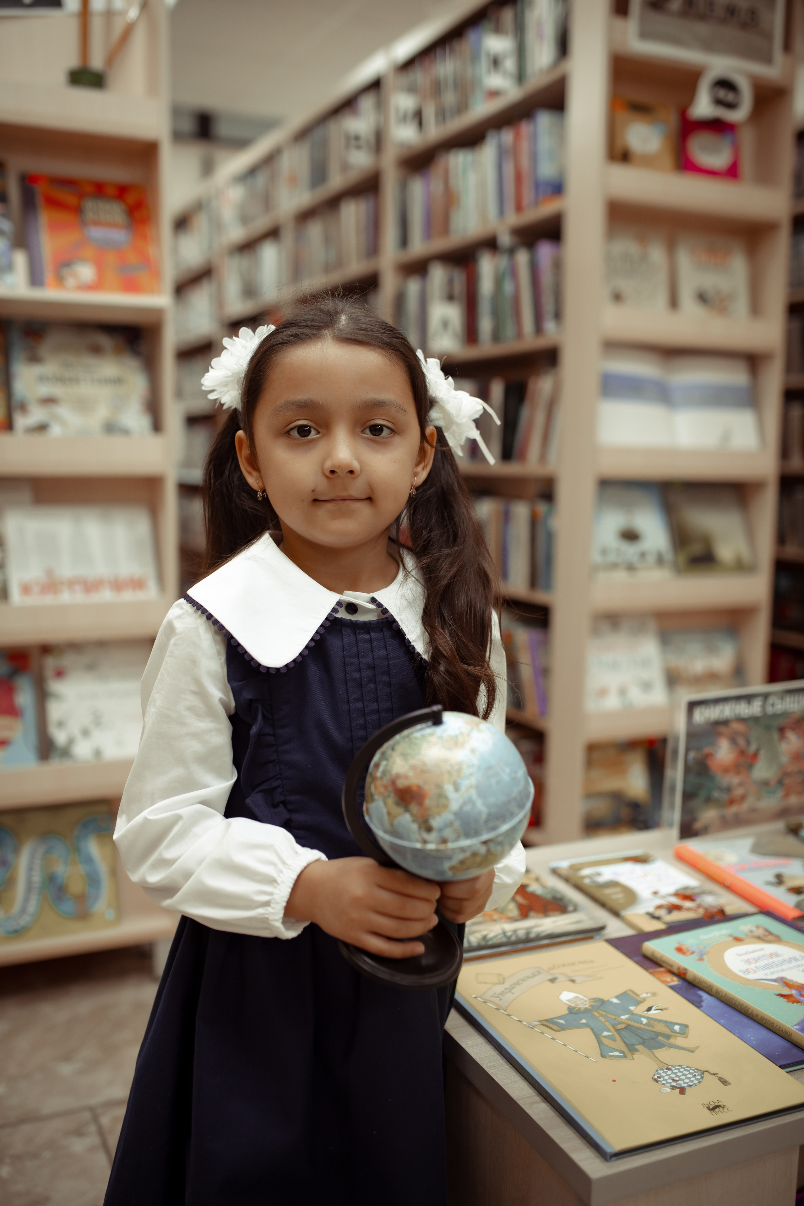 Портретная фотосессия первоклашек в библиотеке. Семейный и детский фотограф в Москве Дорогова Екатерина