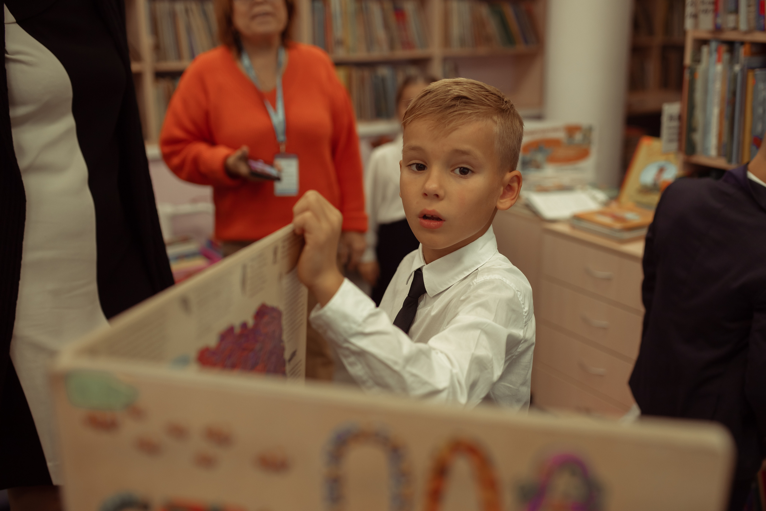 Портретная фотосессия первоклашек в библиотеке. Семейный и детский фотограф в Москве Дорогова Екатерина