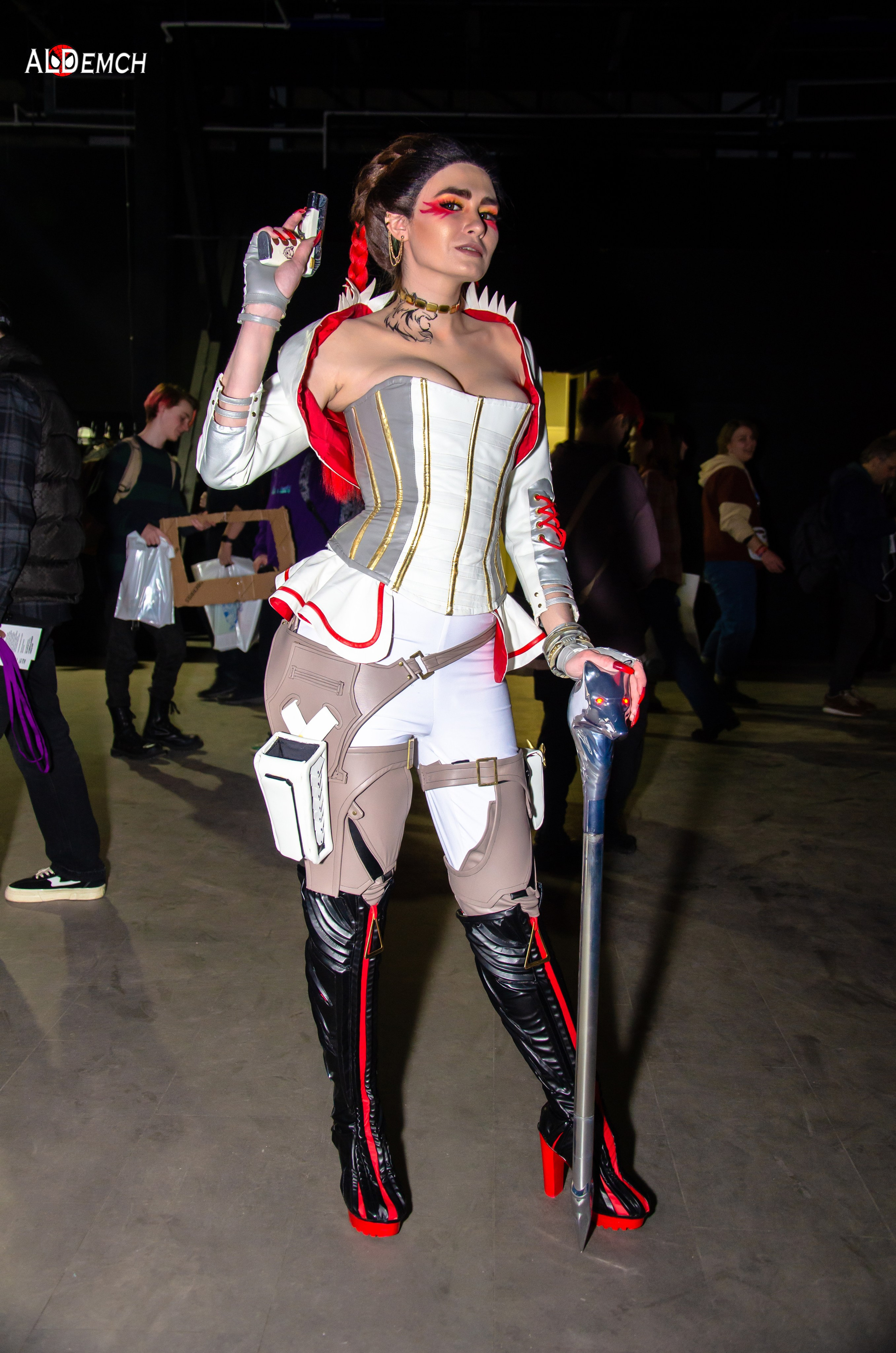 Аниме картинки персонажей и косплей фото в России Москве