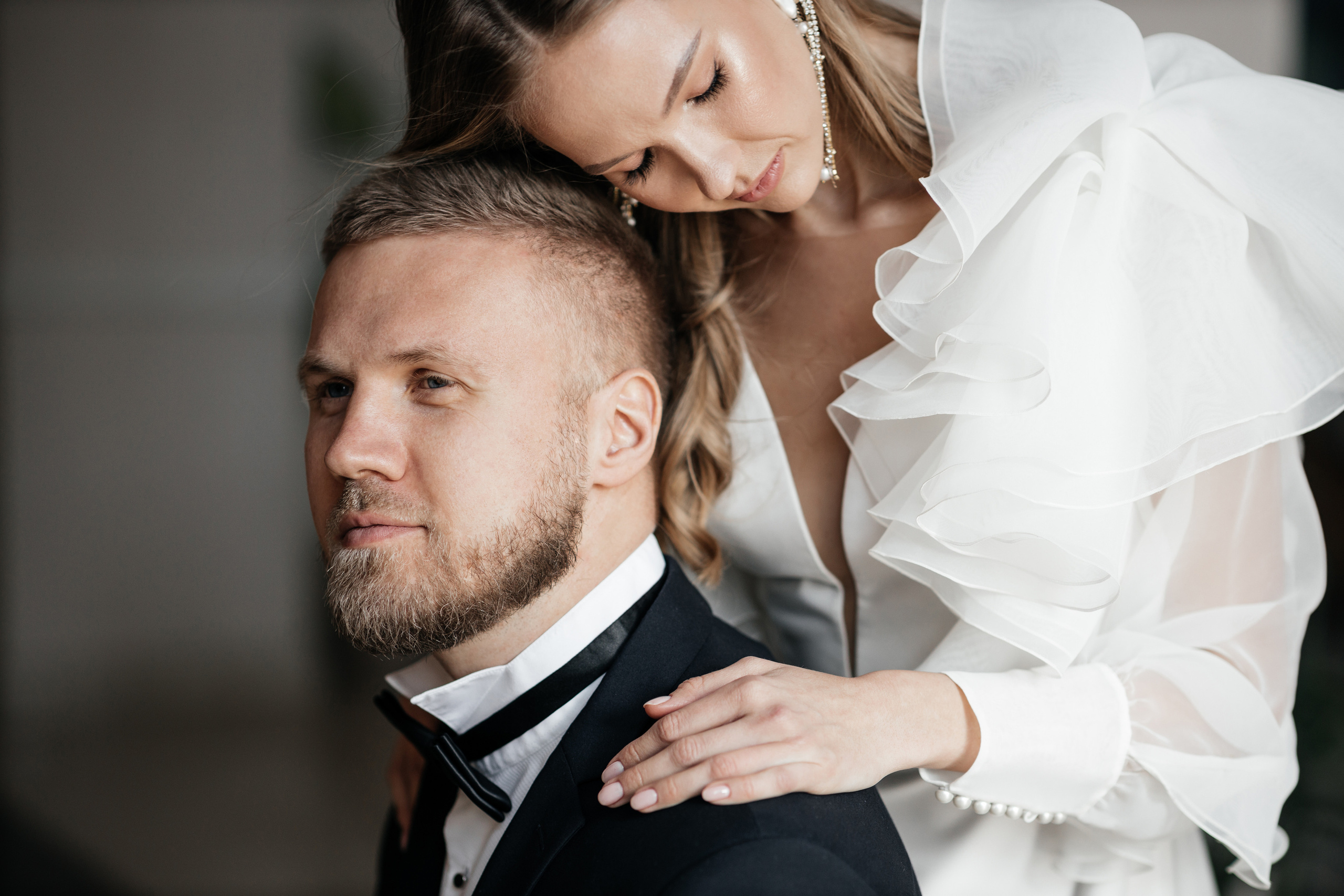 Стильная свадьба Виктора и Виктории в отеле Riviera Sunrise. Свадебный фотограф в Крыму и Севастополе — Белов Виталий