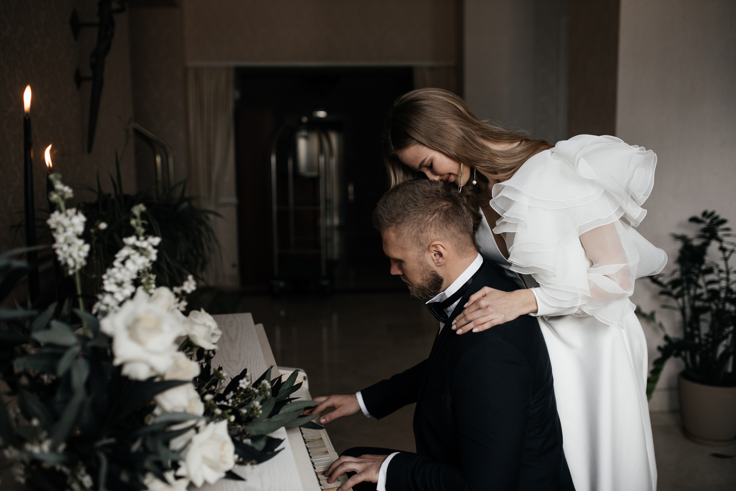 Стильная свадьба Виктора и Виктории в отеле Riviera Sunrise. Свадебный фотограф в Крыму и Севастополе — Белов Виталий