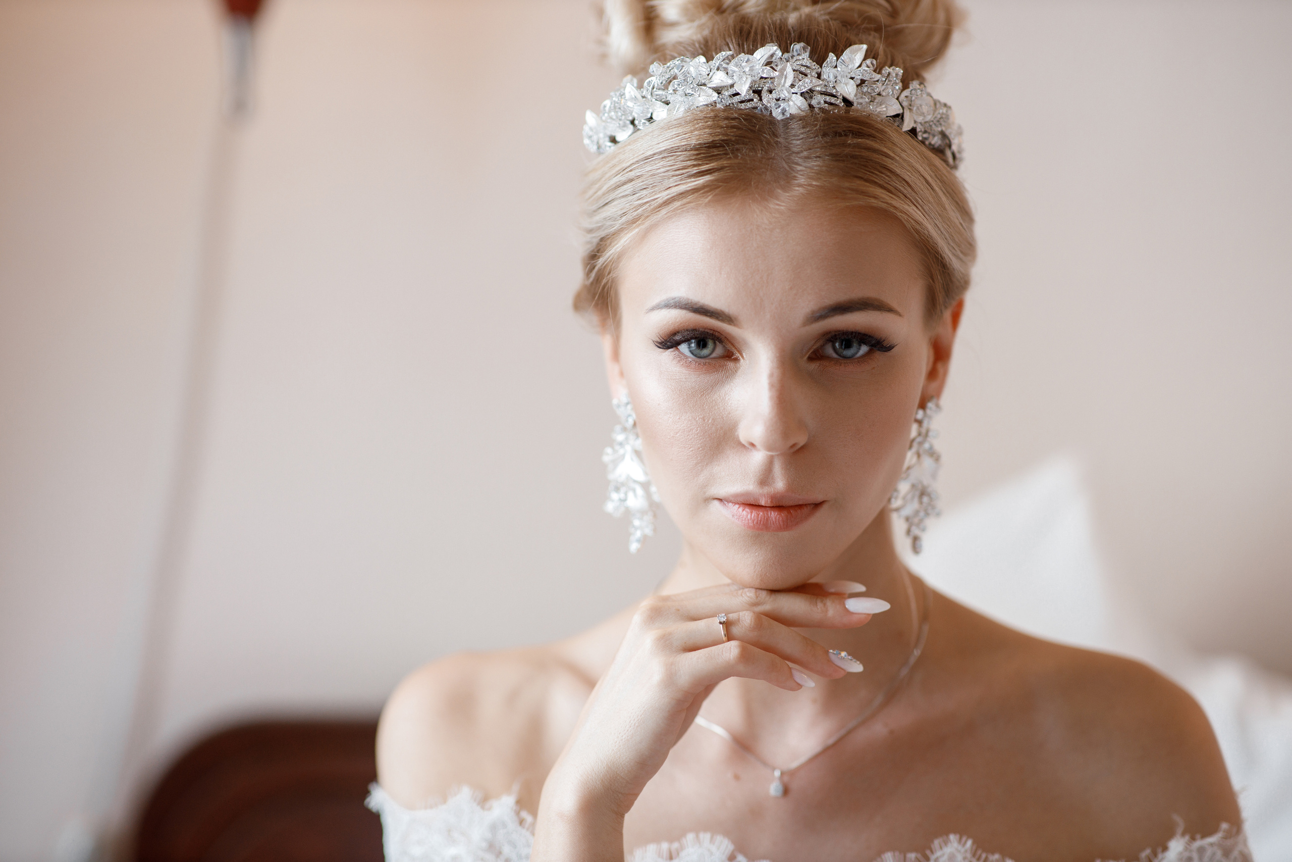 Утро невесты в отеле Севастополь. Свадебный фотограф в Крыму и Севастополе — Белов Виталий