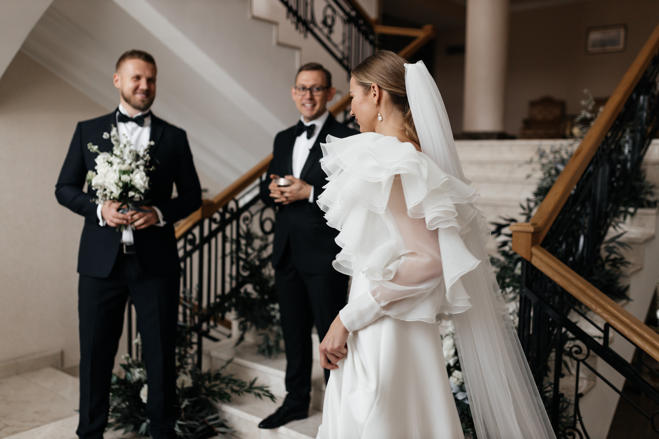 Стильная свадьба Виктора и Виктории в отеле Riviera Sunrise. Свадебный фотограф в Крыму и Севастополе — Белов Виталий