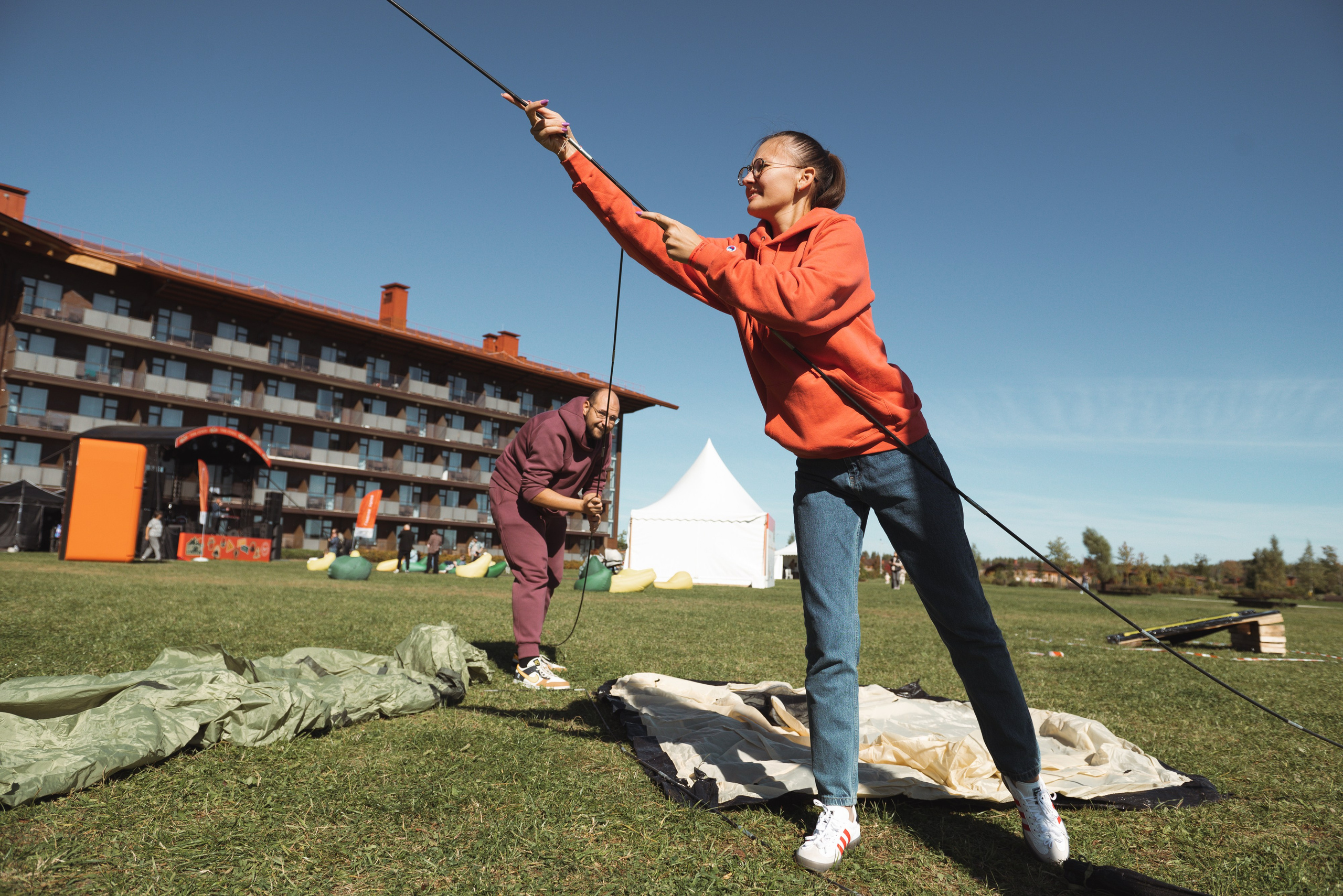 Фестиваль «Широта» и показ в «Азимут» Переславль-Залесский. Фотограф Москва Настя Профотовна. Репортажные, свадебные и контент фотосессии