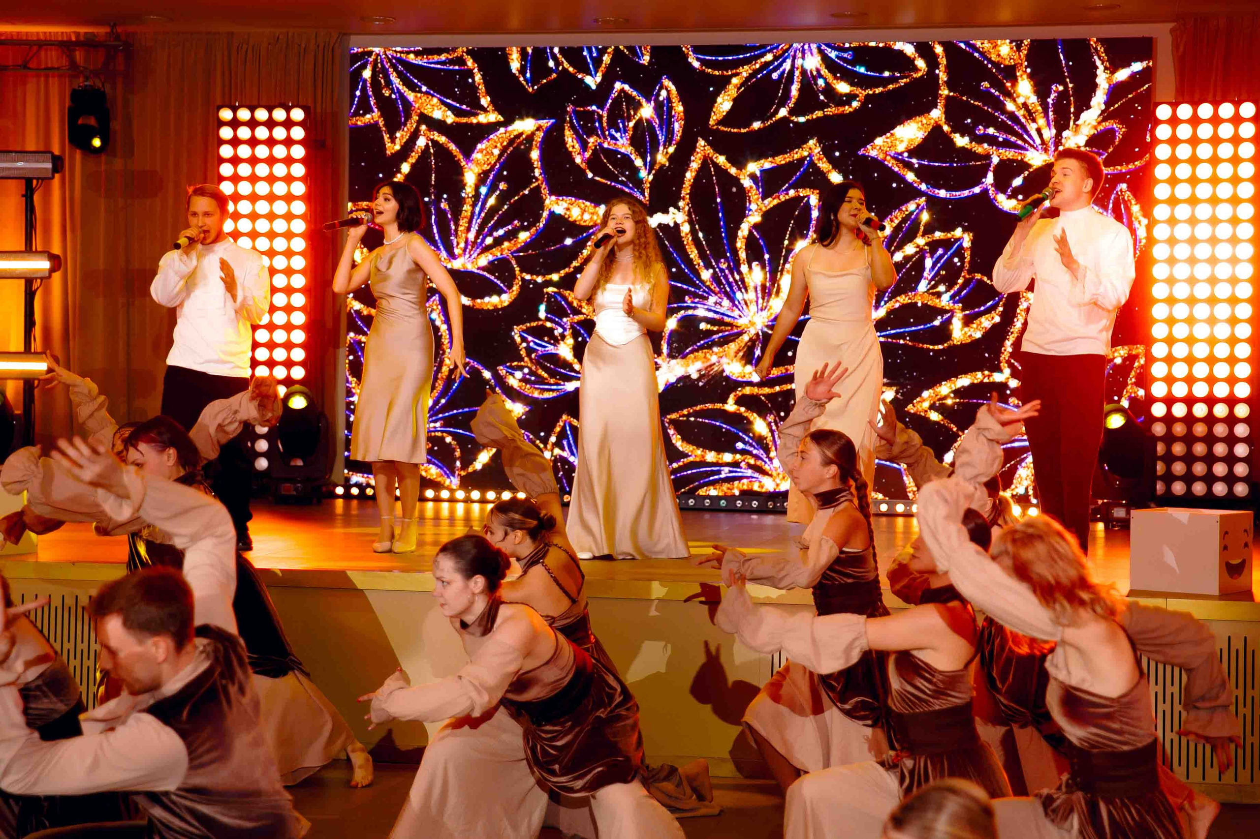 15 лет Дворцу Молодежи. Ваш репортажный фотограф Артемий Антонов